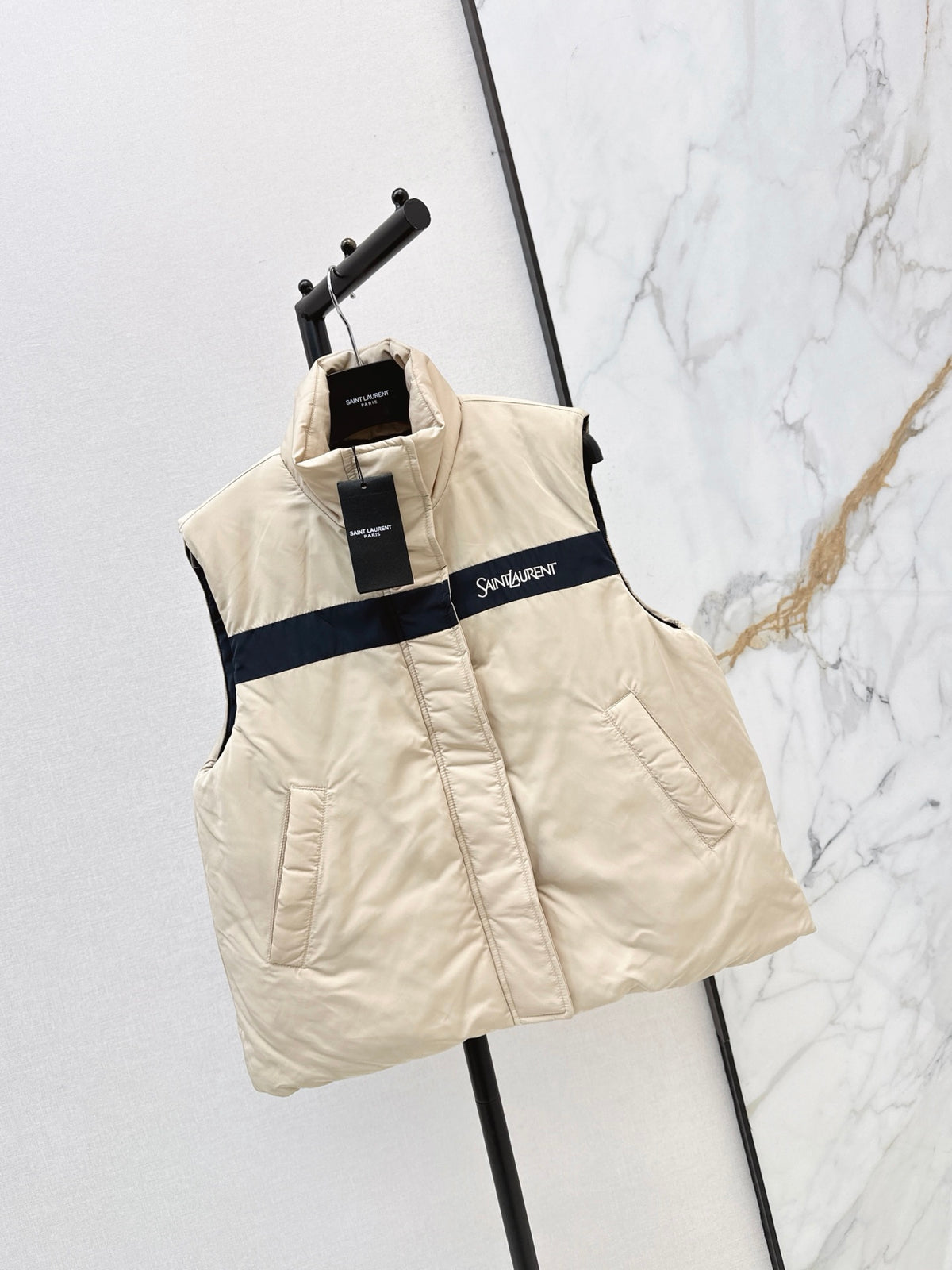 26FW New Color-Block Paneled Padded Vest 🤎
