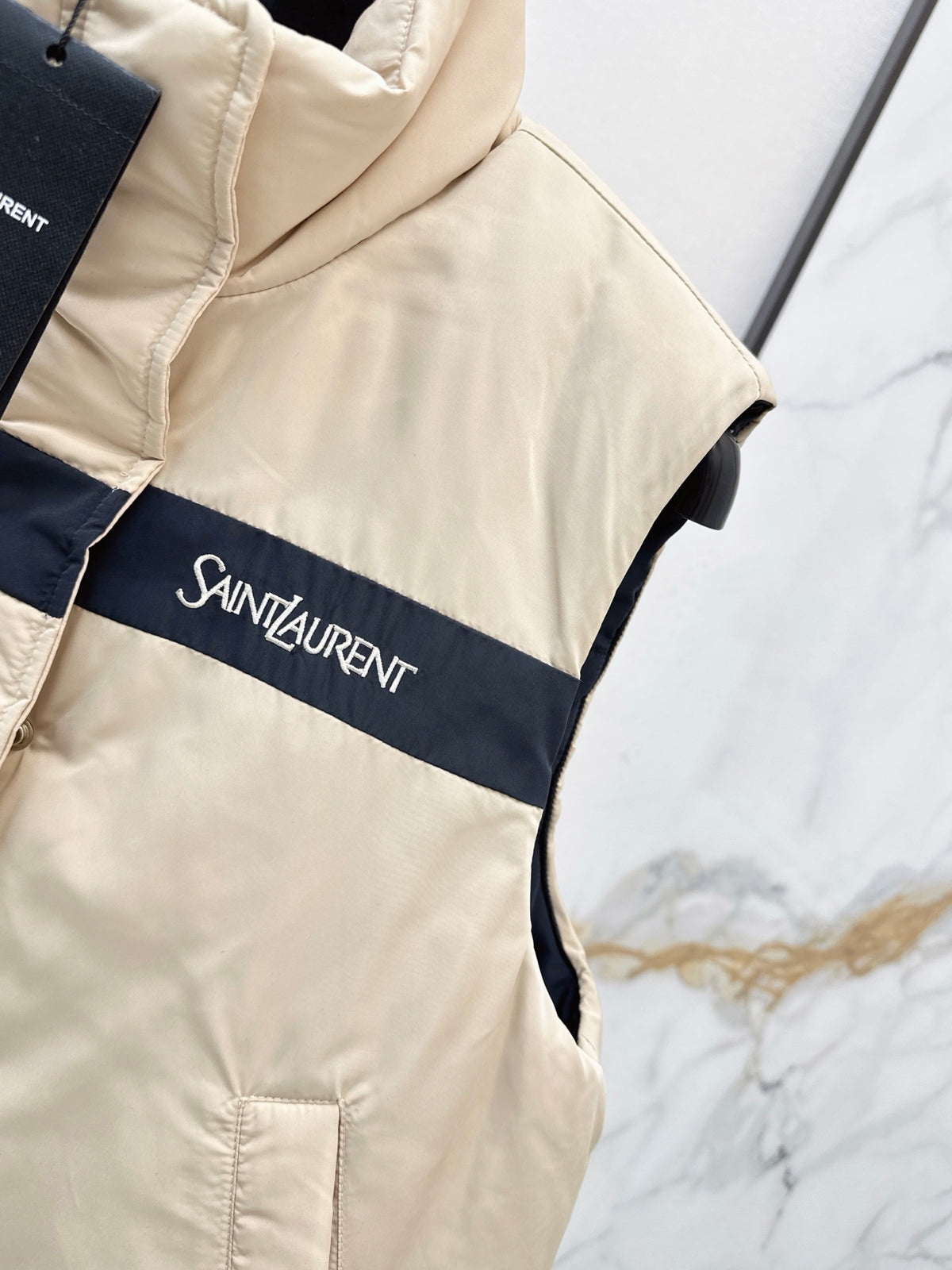 26FW New Color-Block Paneled Padded Vest 🤎
