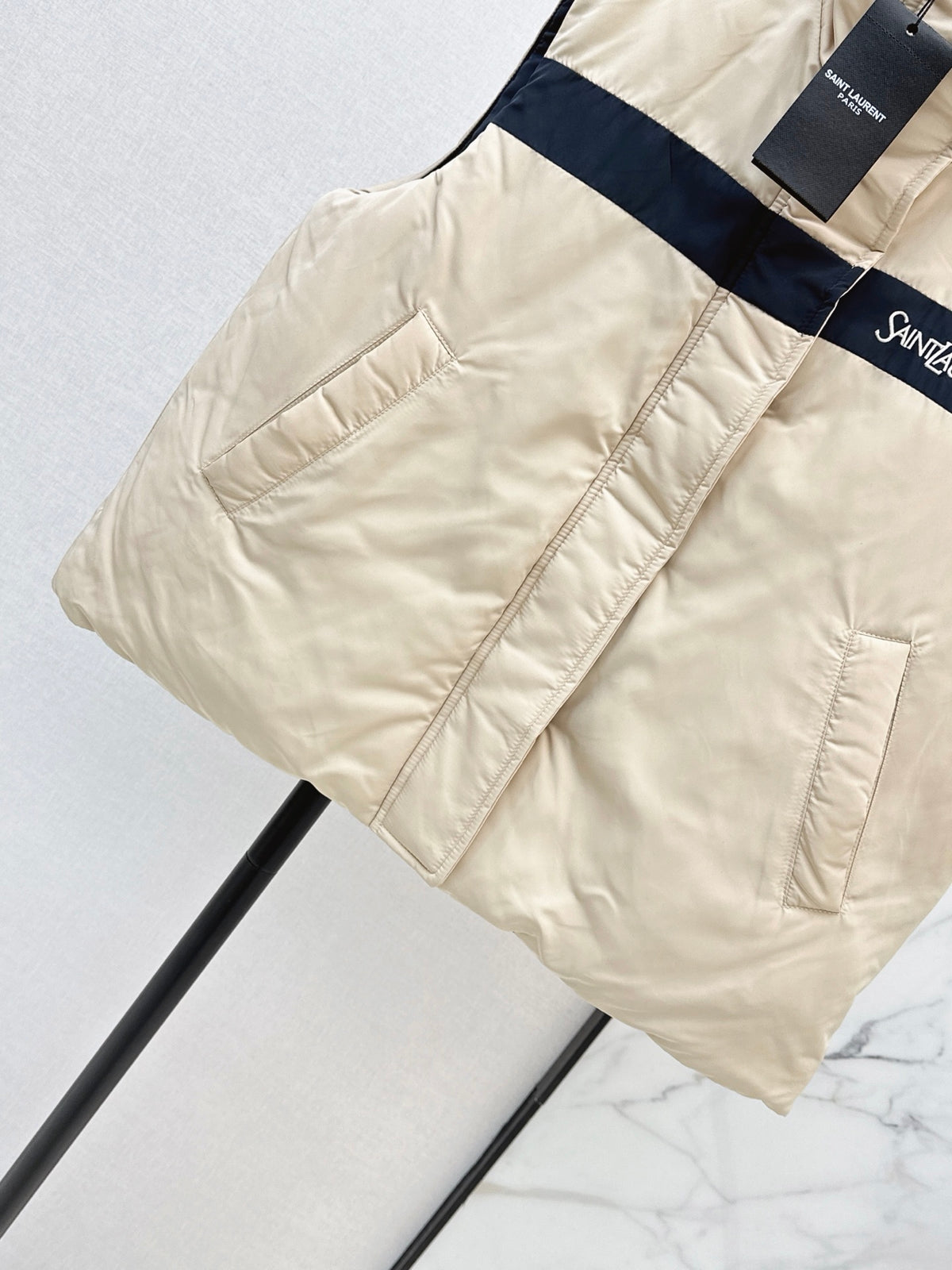 26FW New Color-Block Paneled Padded Vest 🤎