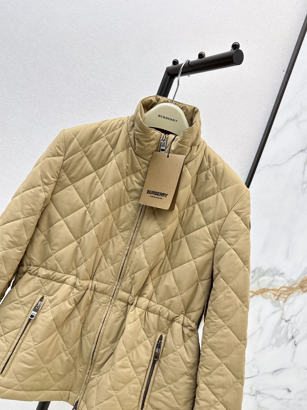 26FW New Stand-Collar Drawstring Padded Jacket 🤎