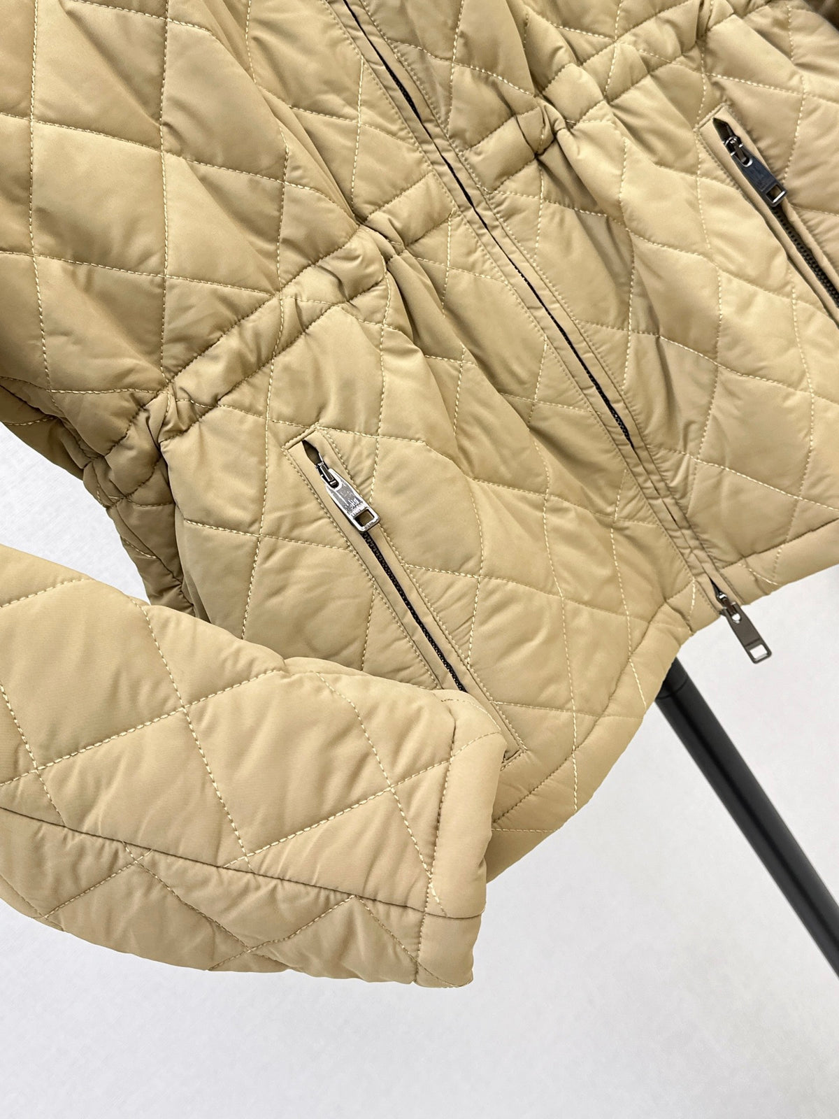 26FW New Stand-Collar Drawstring Padded Jacket 🤎
