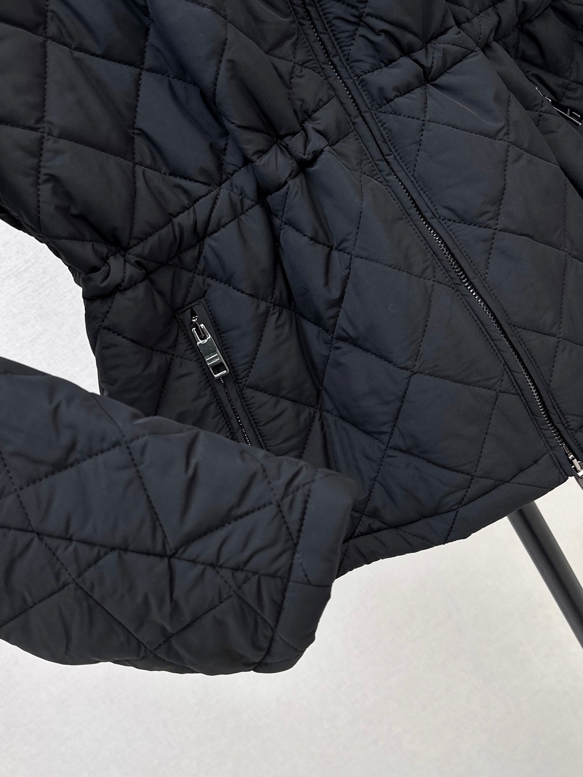 26FW New Stand-Collar Drawstring Padded Jacket 🤎