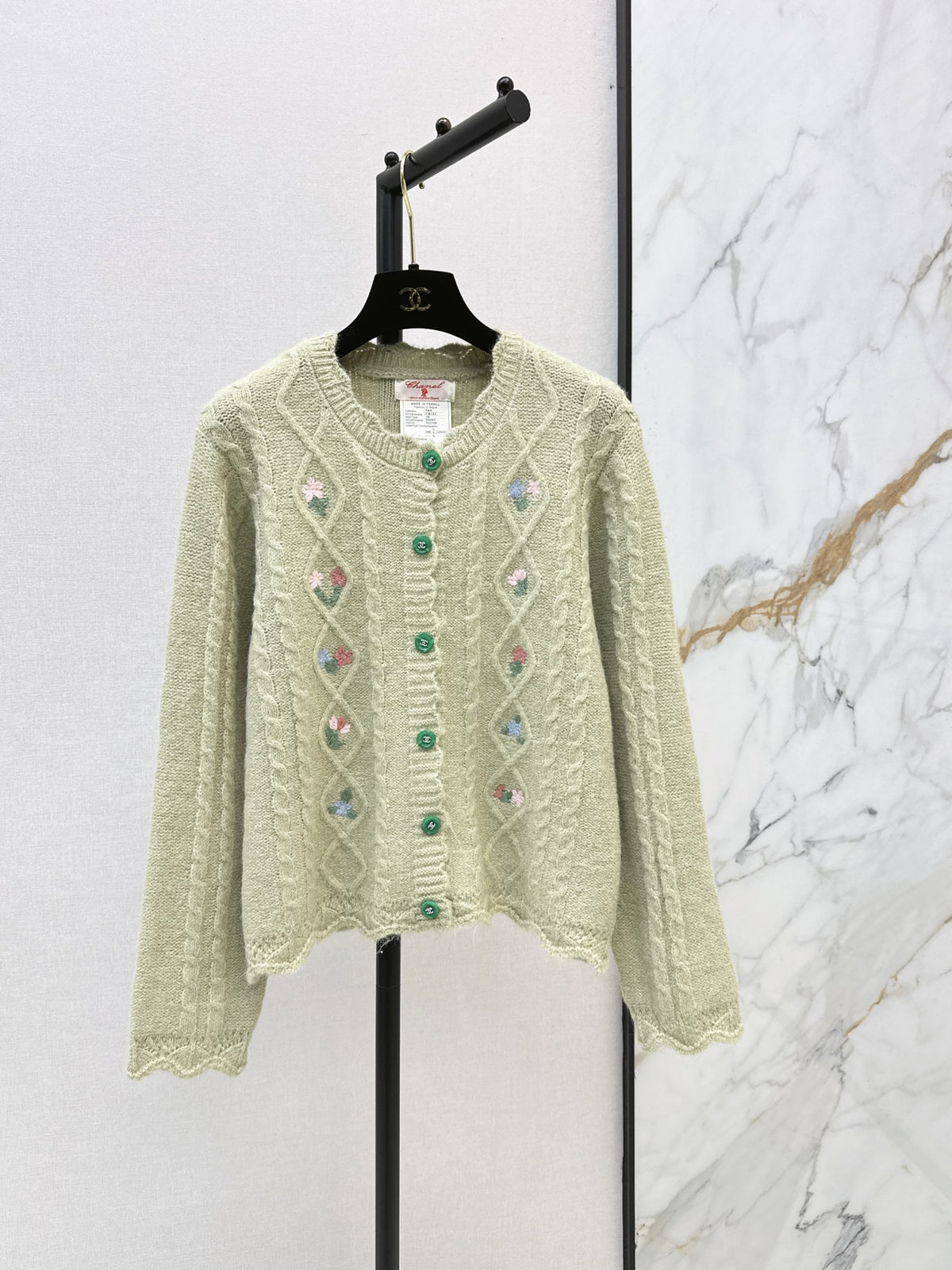 26FW New Floral Embroidered Knit Cardigan 🤍