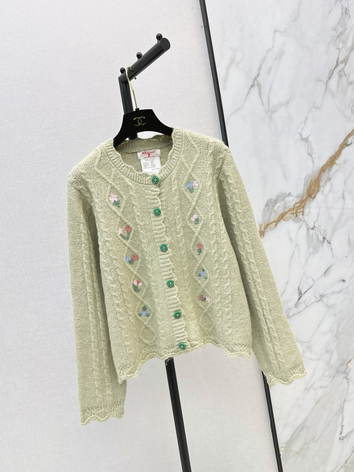26FW New Floral Embroidered Knit Cardigan 🤍