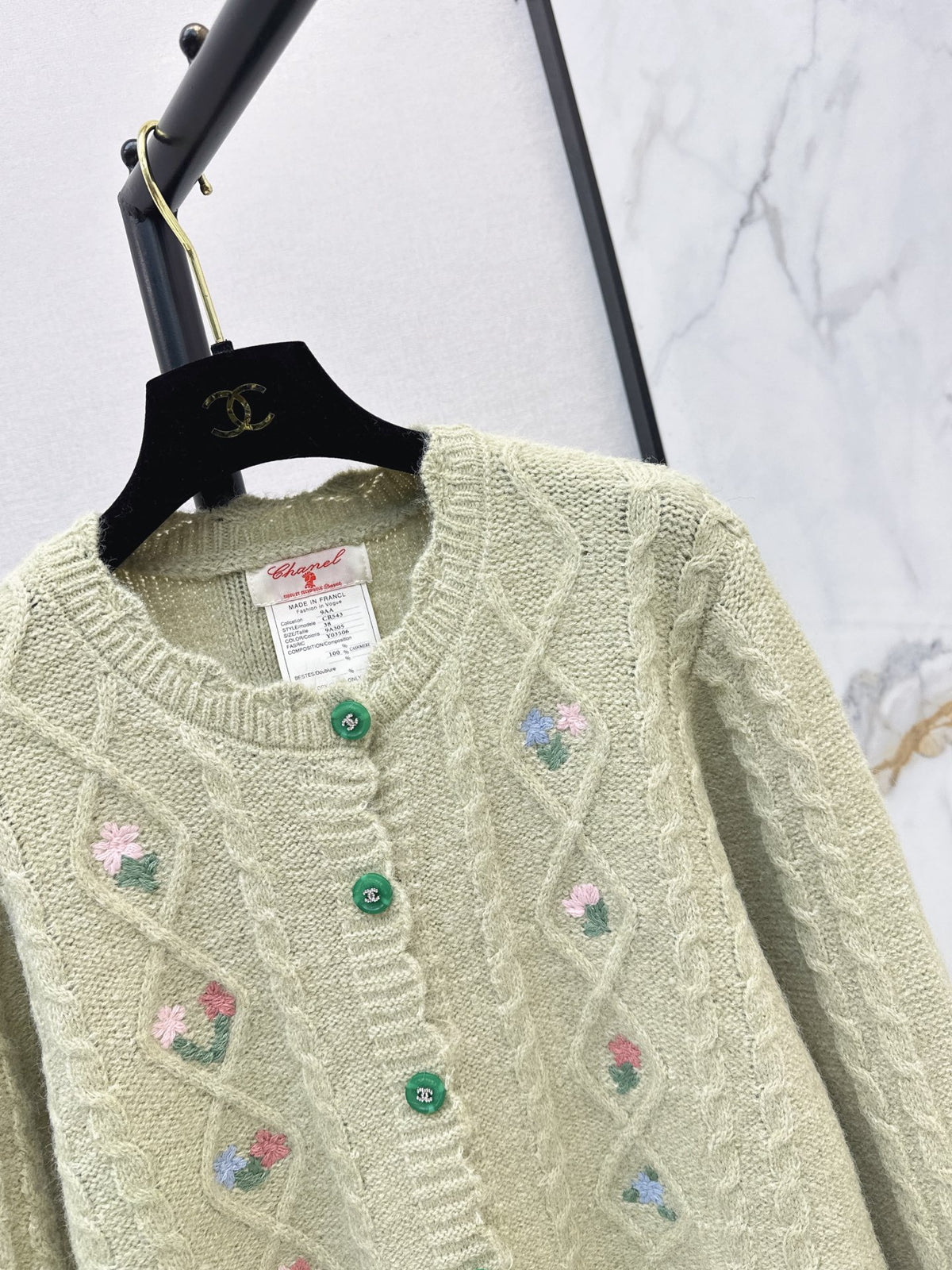 26FW New Floral Embroidered Knit Cardigan 🤍