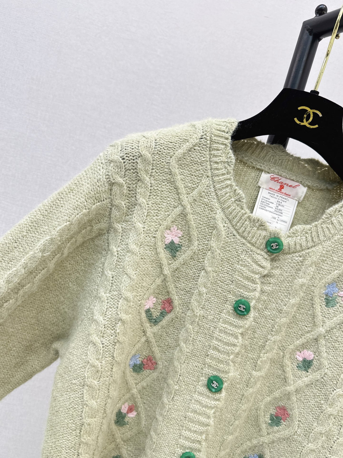 26FW New Floral Embroidered Knit Cardigan 🤍