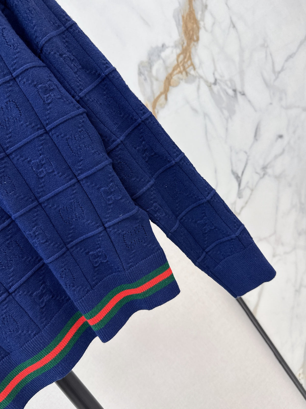 26FW New Crew-Neck Knit Top 🤎💙