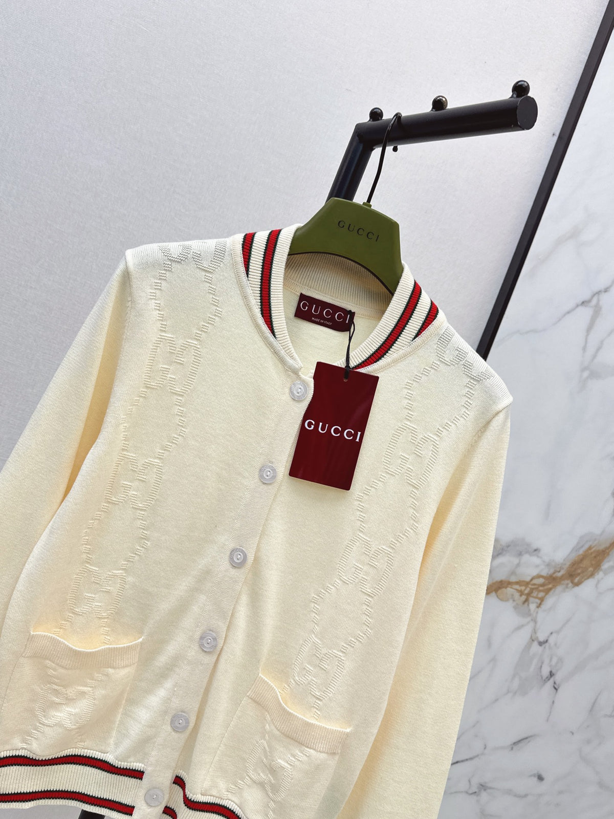 26FW New Color-Contrast Trim Cardigan 🤍💙