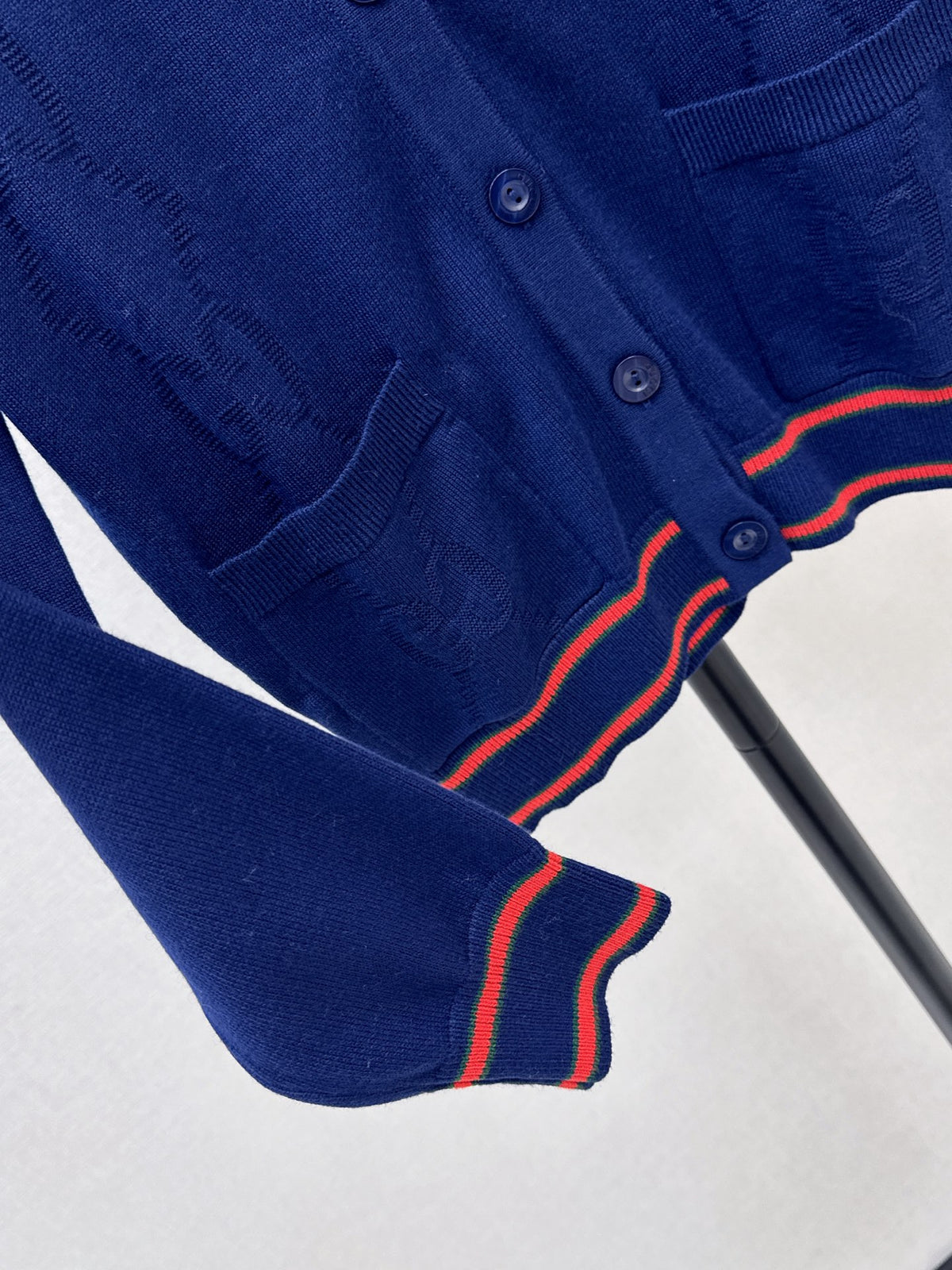 26FW New Color-Contrast Trim Cardigan 🤍💙