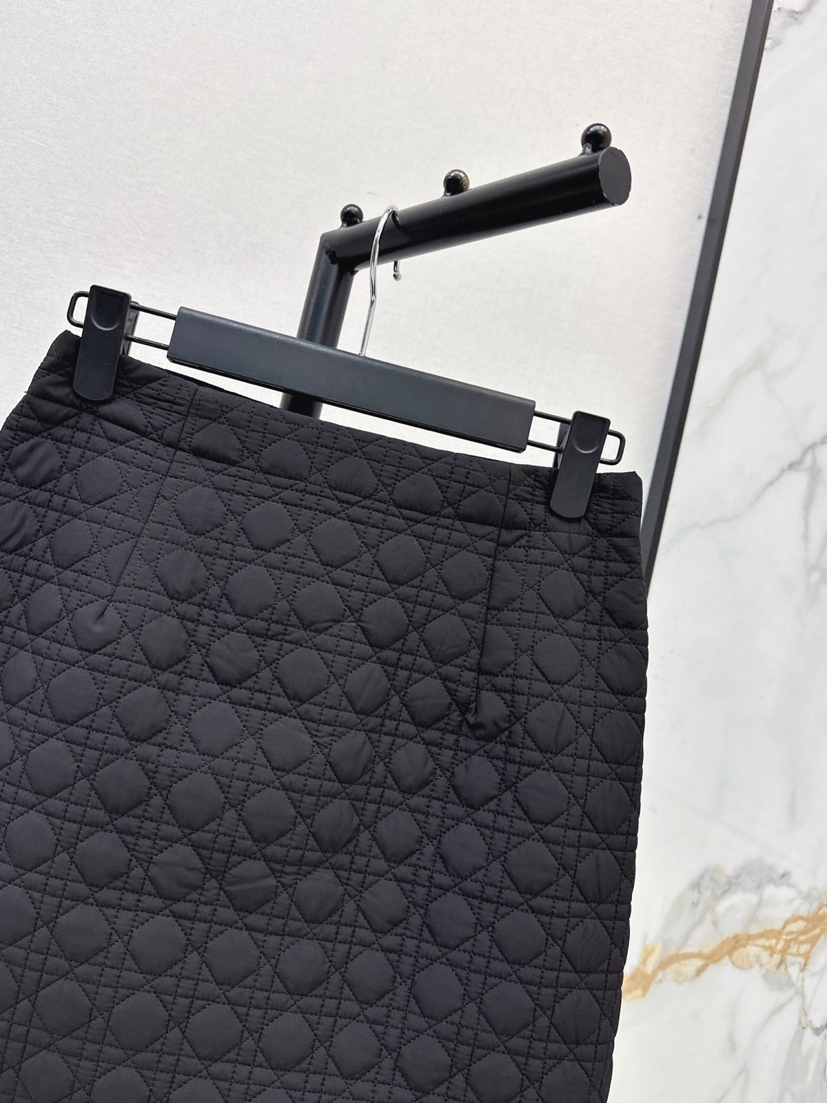 26FW New Quilted Mini Skirt 🖤