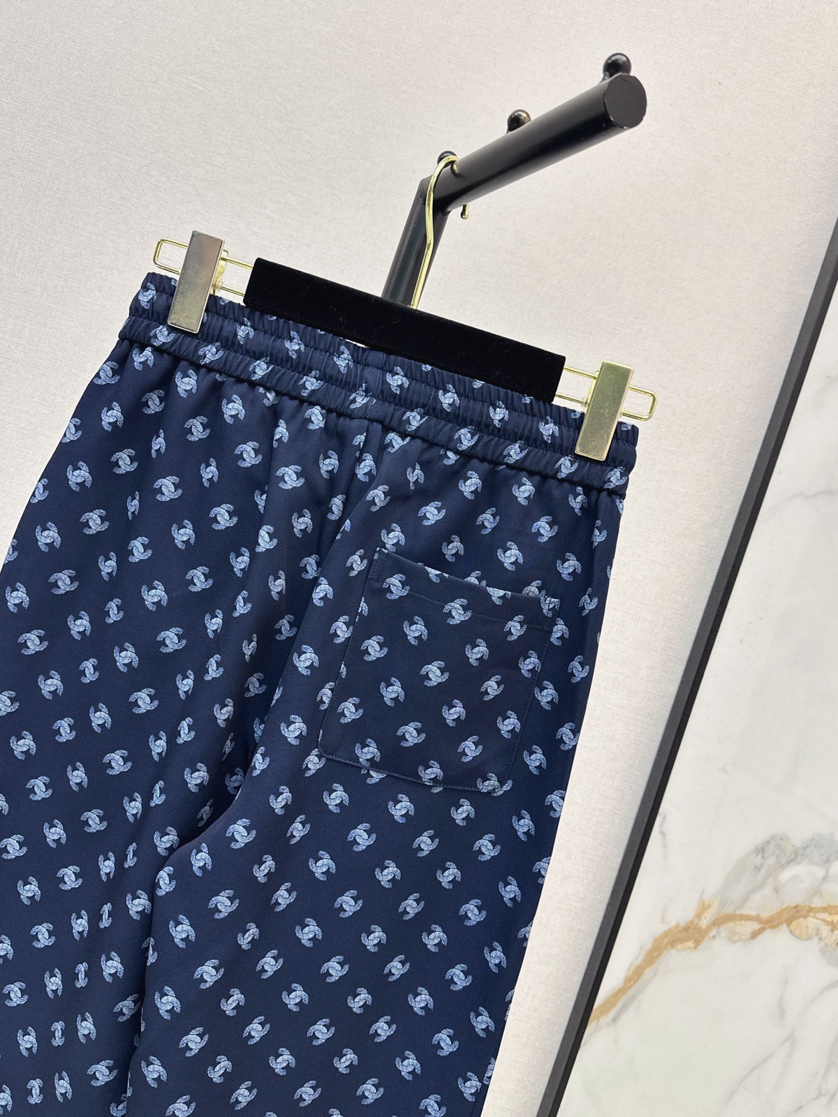 26FW New Straight-Leg Trousers with Iconic Double-C Monogram 🩵