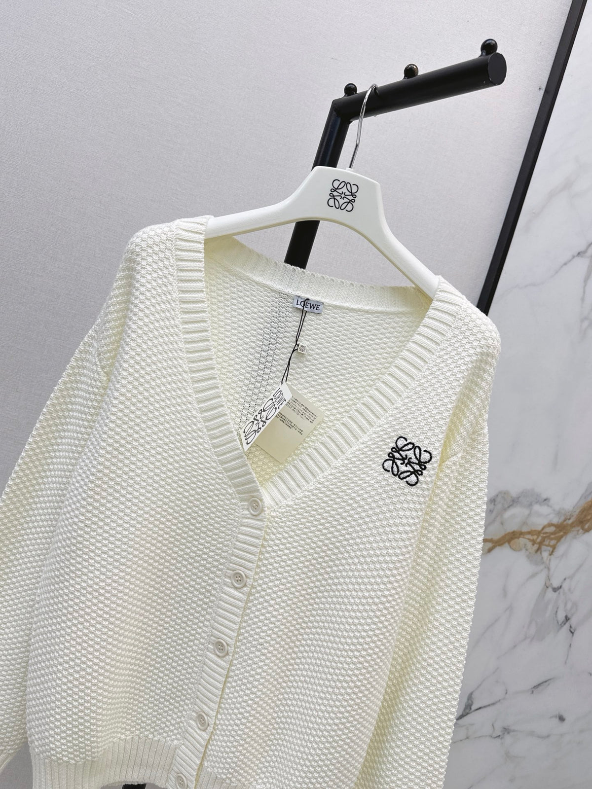 26FW New Loose-Fit V-Neck Knit Cardigan 🤍🩶