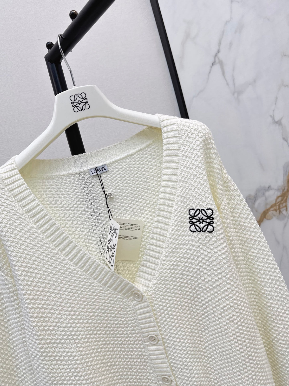 26FW New Loose-Fit V-Neck Knit Cardigan 🤍🩶