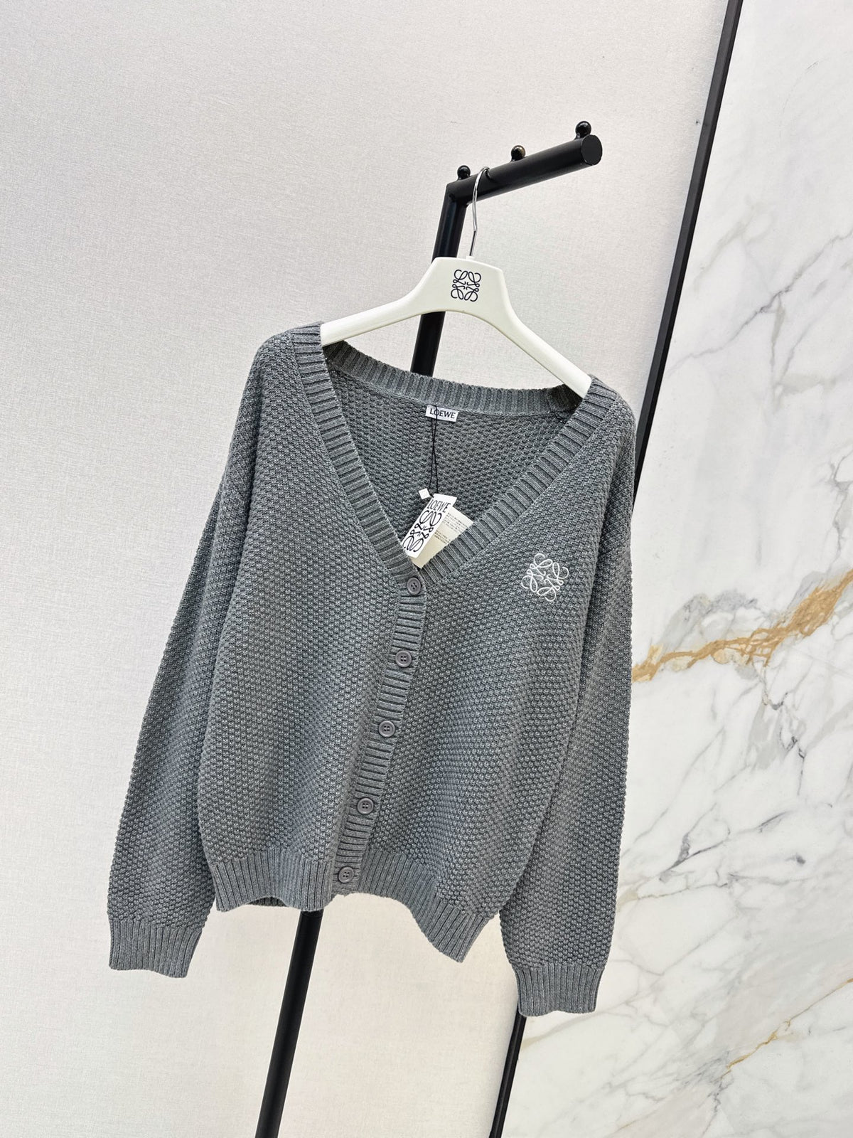 26FW New Loose-Fit V-Neck Knit Cardigan 🤍🩶