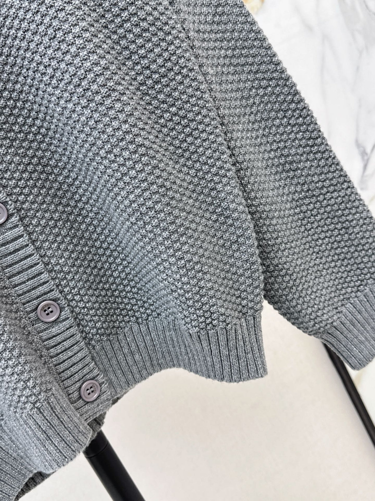 26FW New Loose-Fit V-Neck Knit Cardigan 🤍🩶