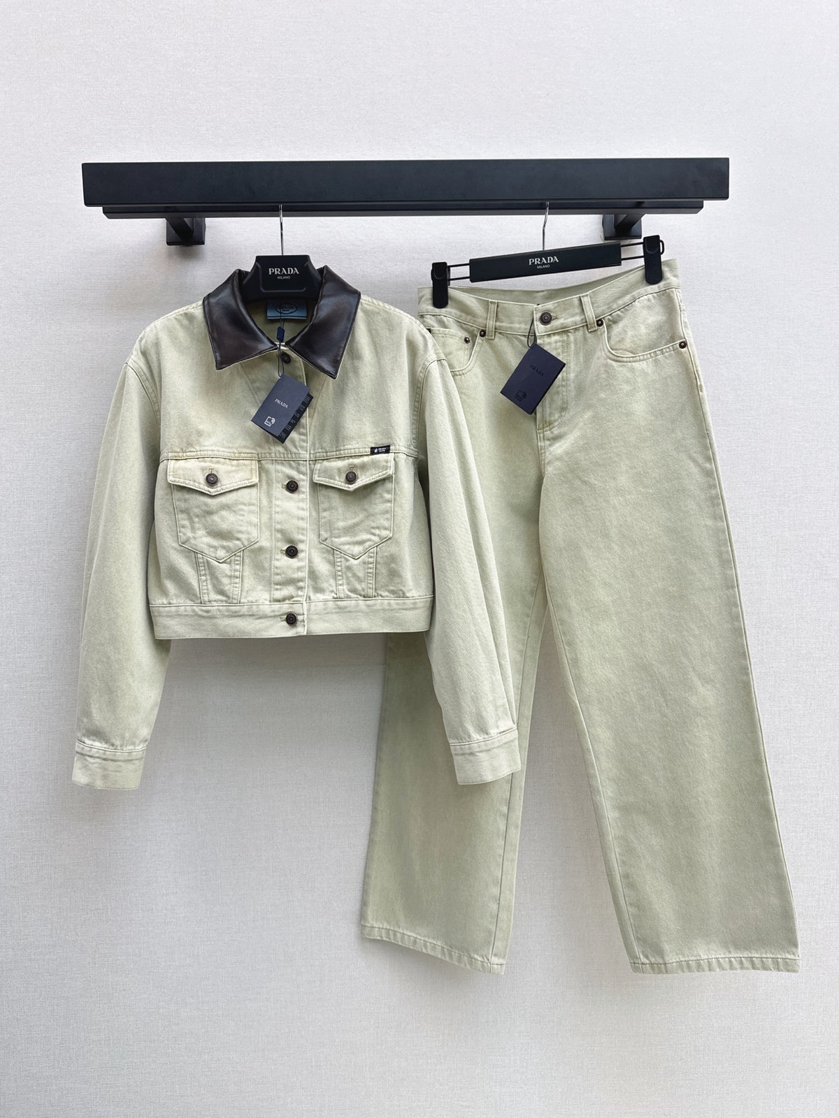 26FW New Distressed Cropped Denim Jacket 🤍