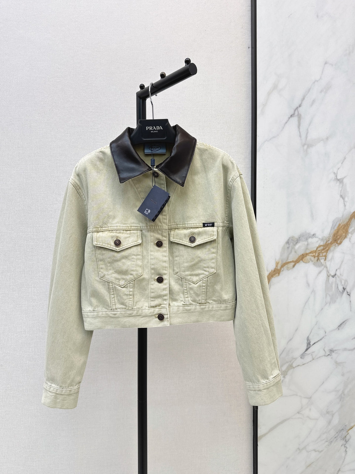26FW New Distressed Cropped Denim Jacket 🤍