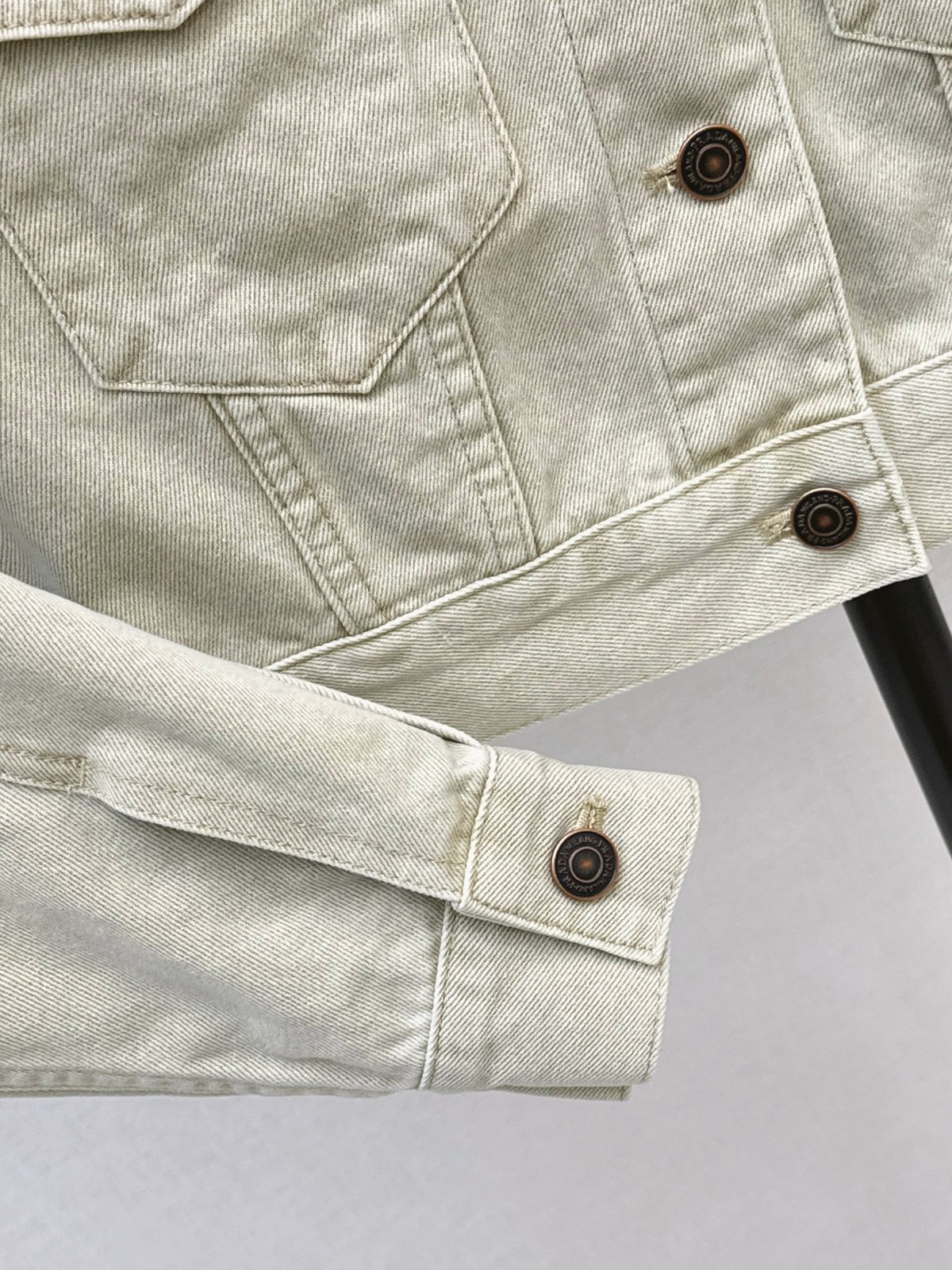 26FW New Distressed Cropped Denim Jacket 🤍
