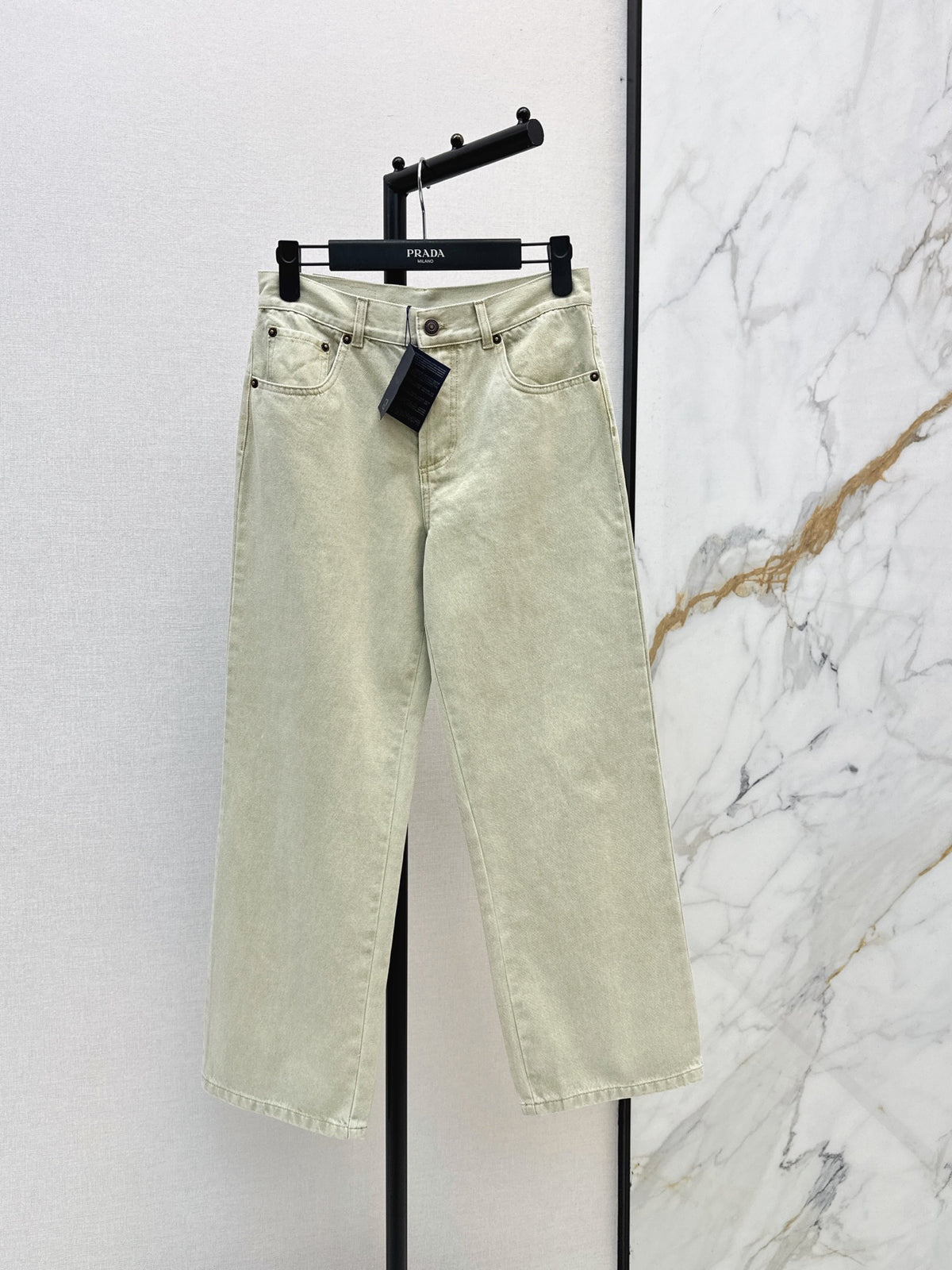 26FW New Distressed Straight-Leg Jeans 🤍