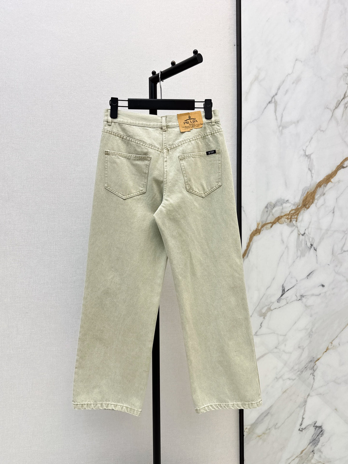 26FW New Distressed Straight-Leg Jeans 🤍