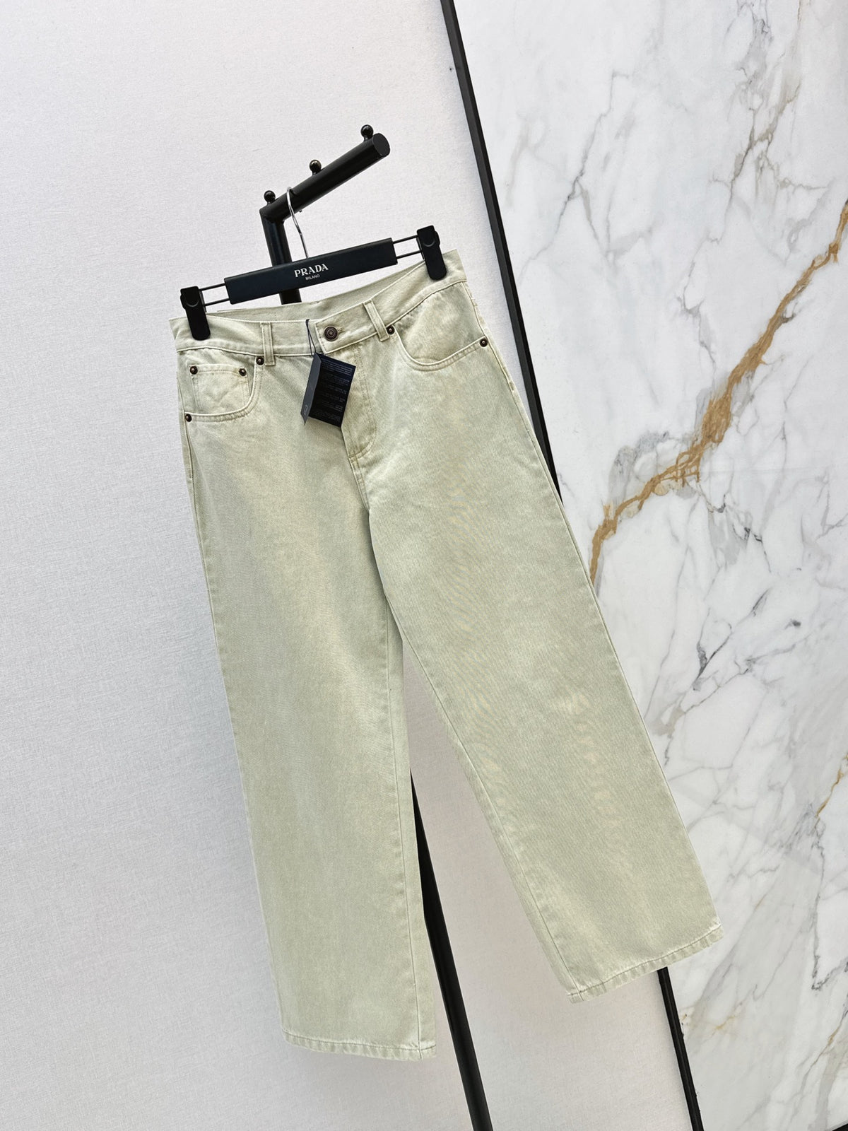 26FW New Distressed Straight-Leg Jeans 🤍