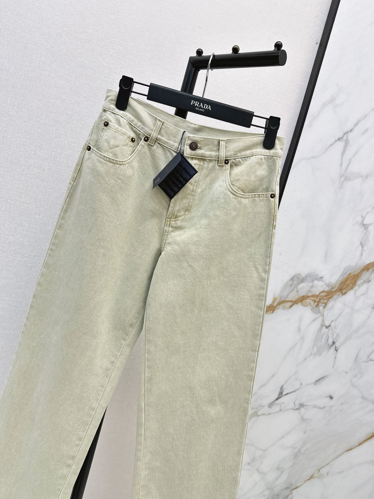 26FW New Distressed Straight-Leg Jeans 🤍