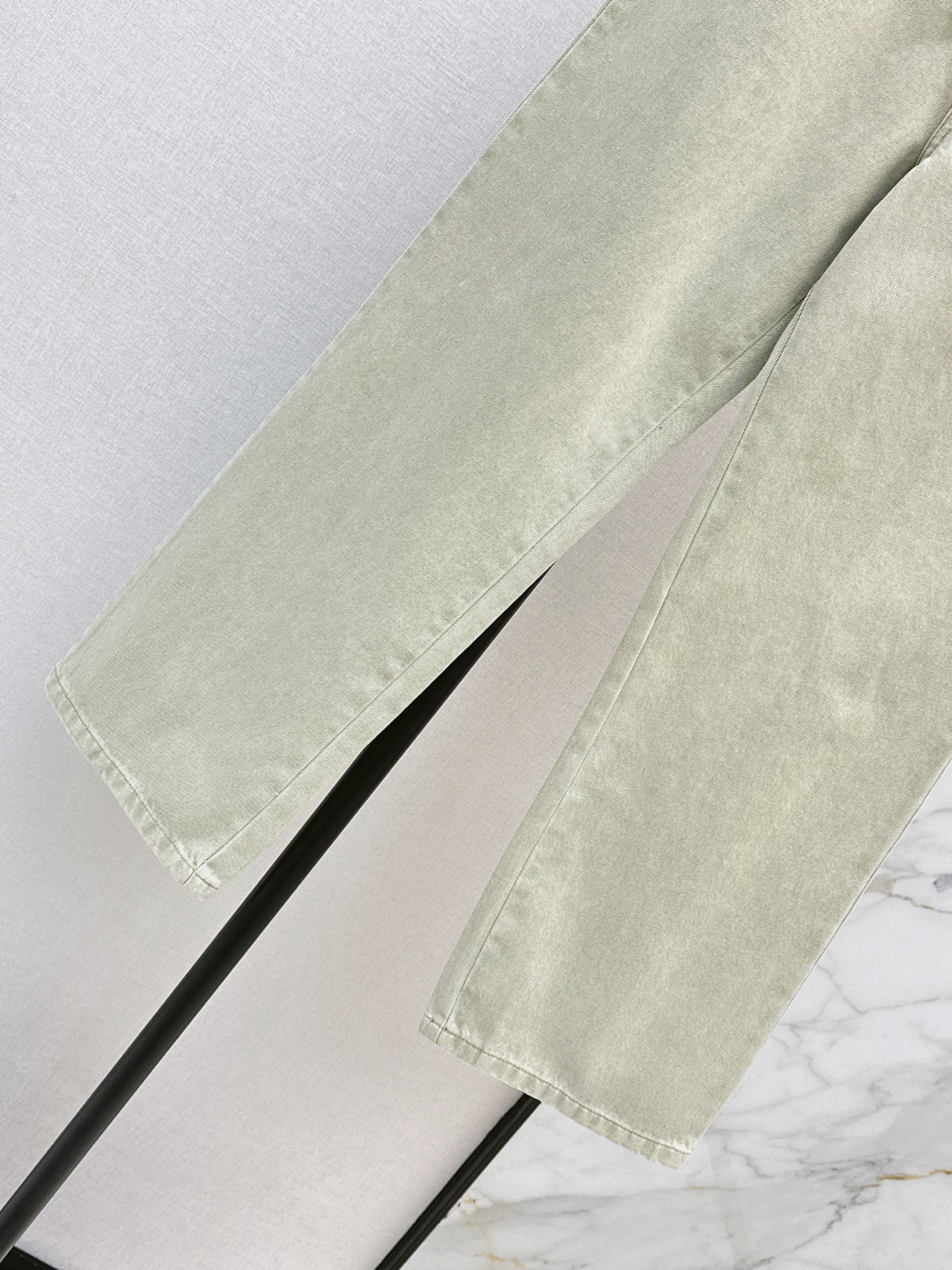 26FW New Distressed Straight-Leg Jeans 🤍