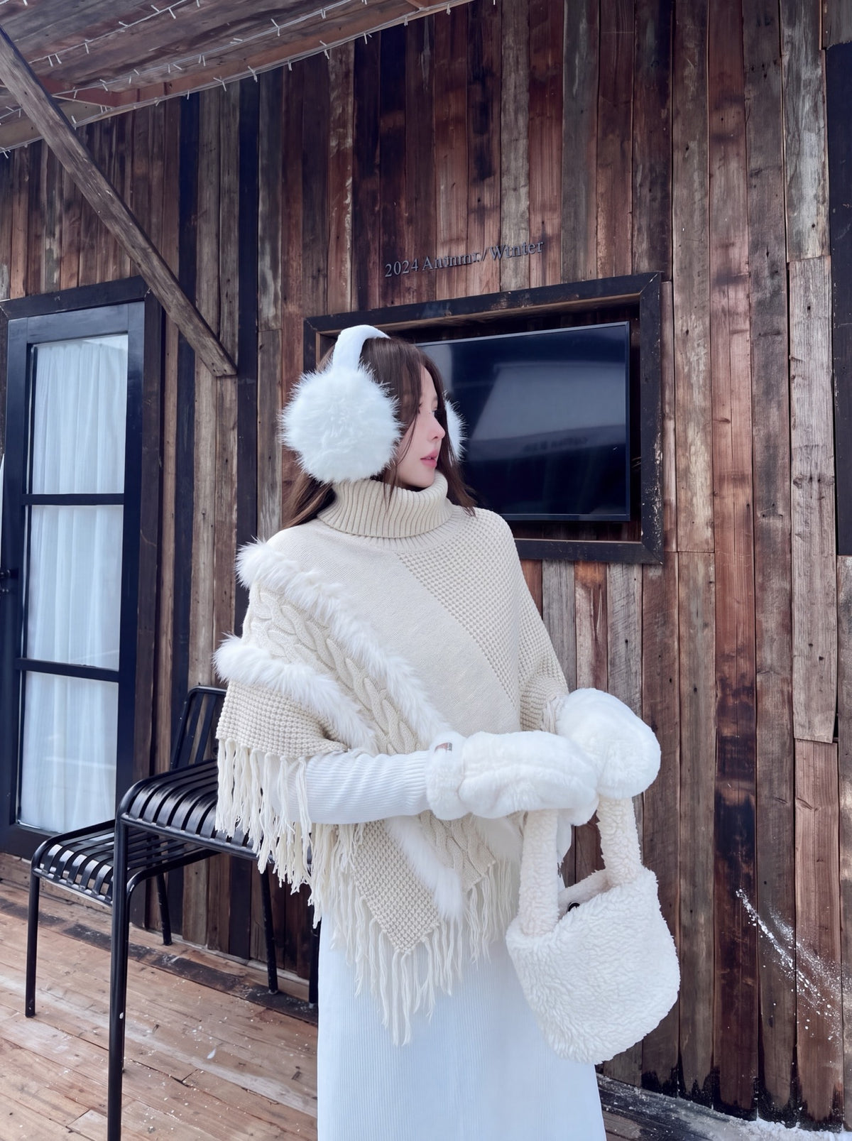 26FW New Fox Fur Collar Cape Coat 🤍