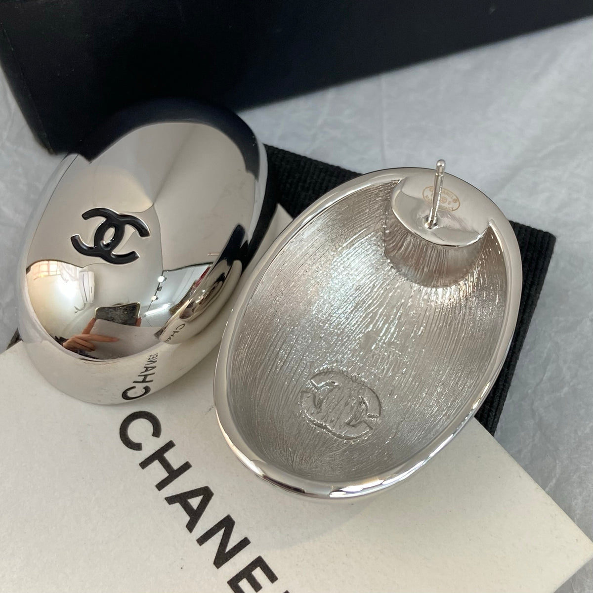 🔥Highest Quality🔥26FW New "Pigeon Egg" Stud Earrings – Gold/Silver 💛🤍