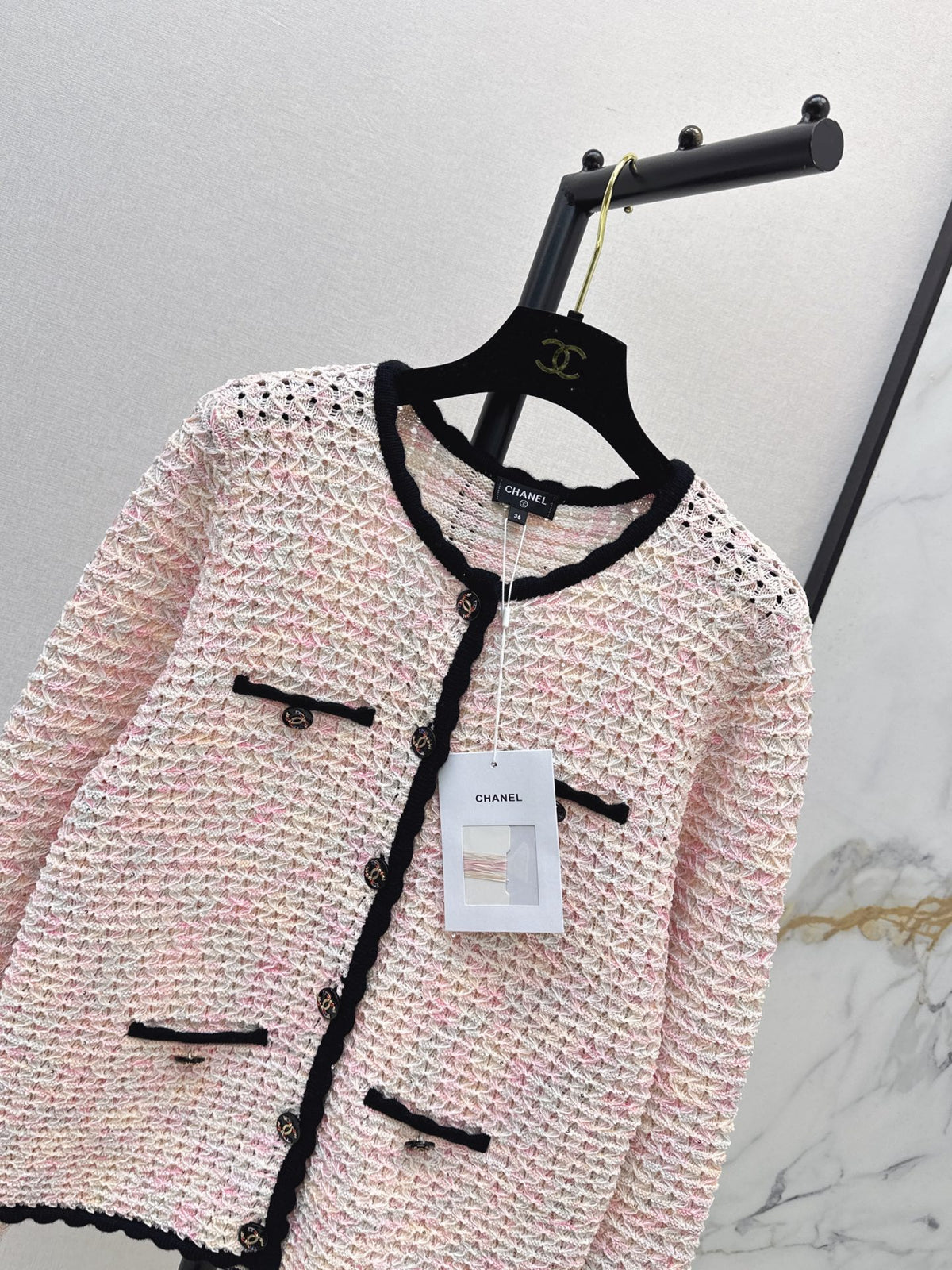 26FW New Cut-out Crew Neck Cardigan 🩷🩶