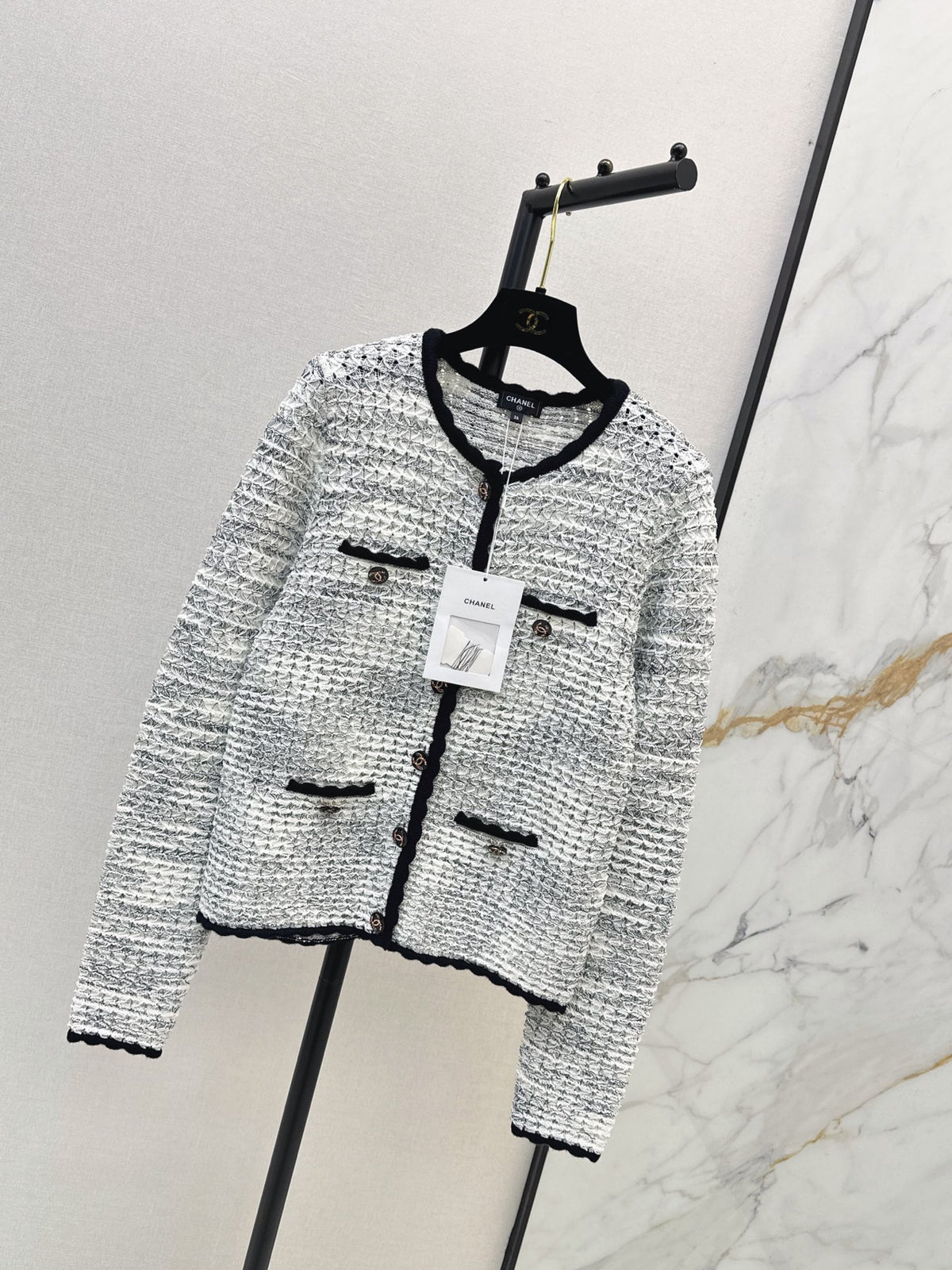 26FW New Cut-out Crew Neck Cardigan 🩷🩶