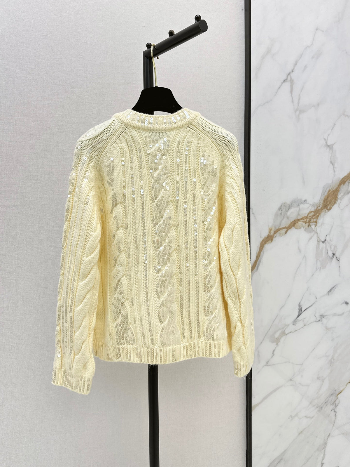 26FW New Goose-Yellow Crew-Neck Cardigan 💛