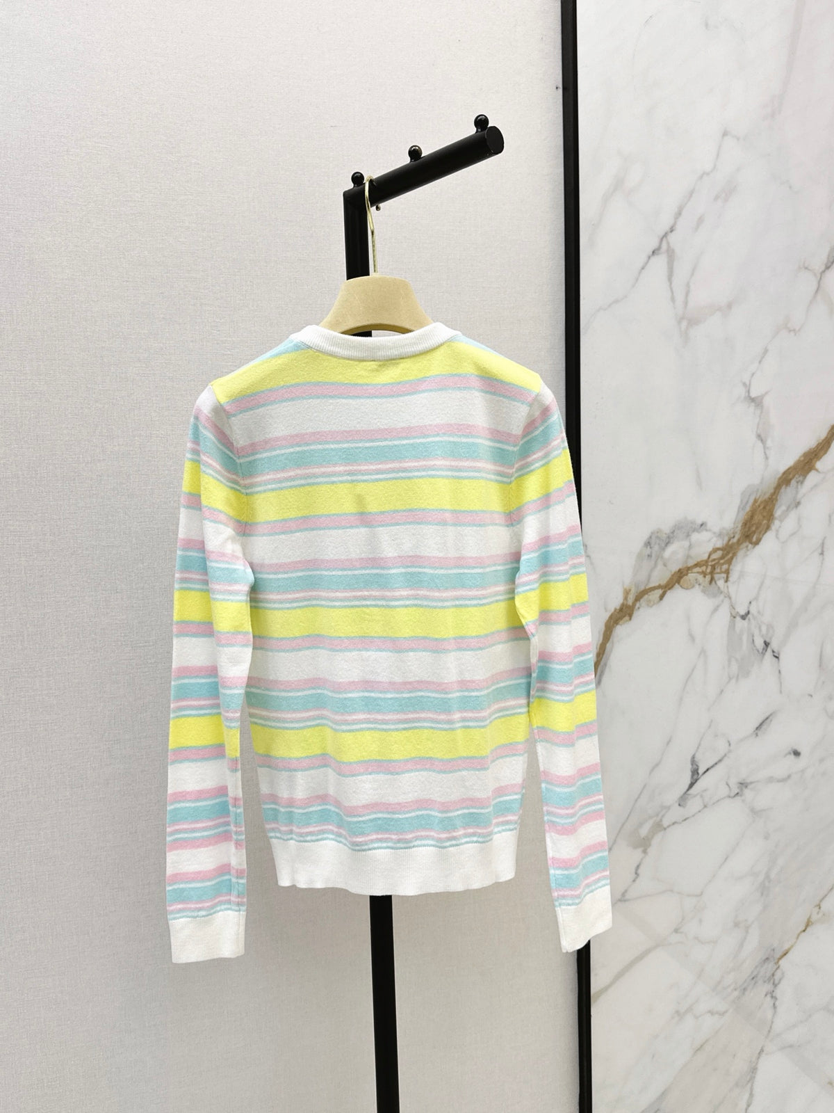 26FW New Colorful Striped Crew-Neck Sweater 🖤