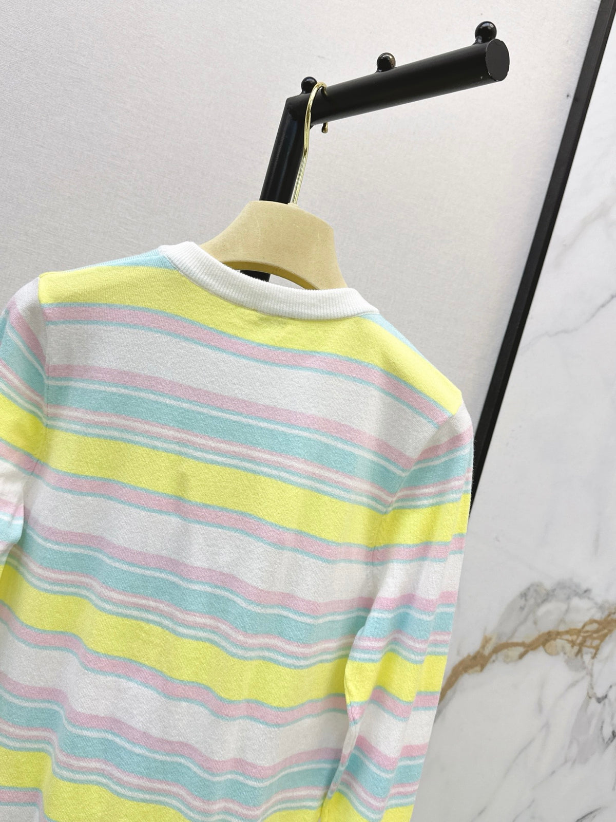26FW New Colorful Striped Crew-Neck Sweater 🖤