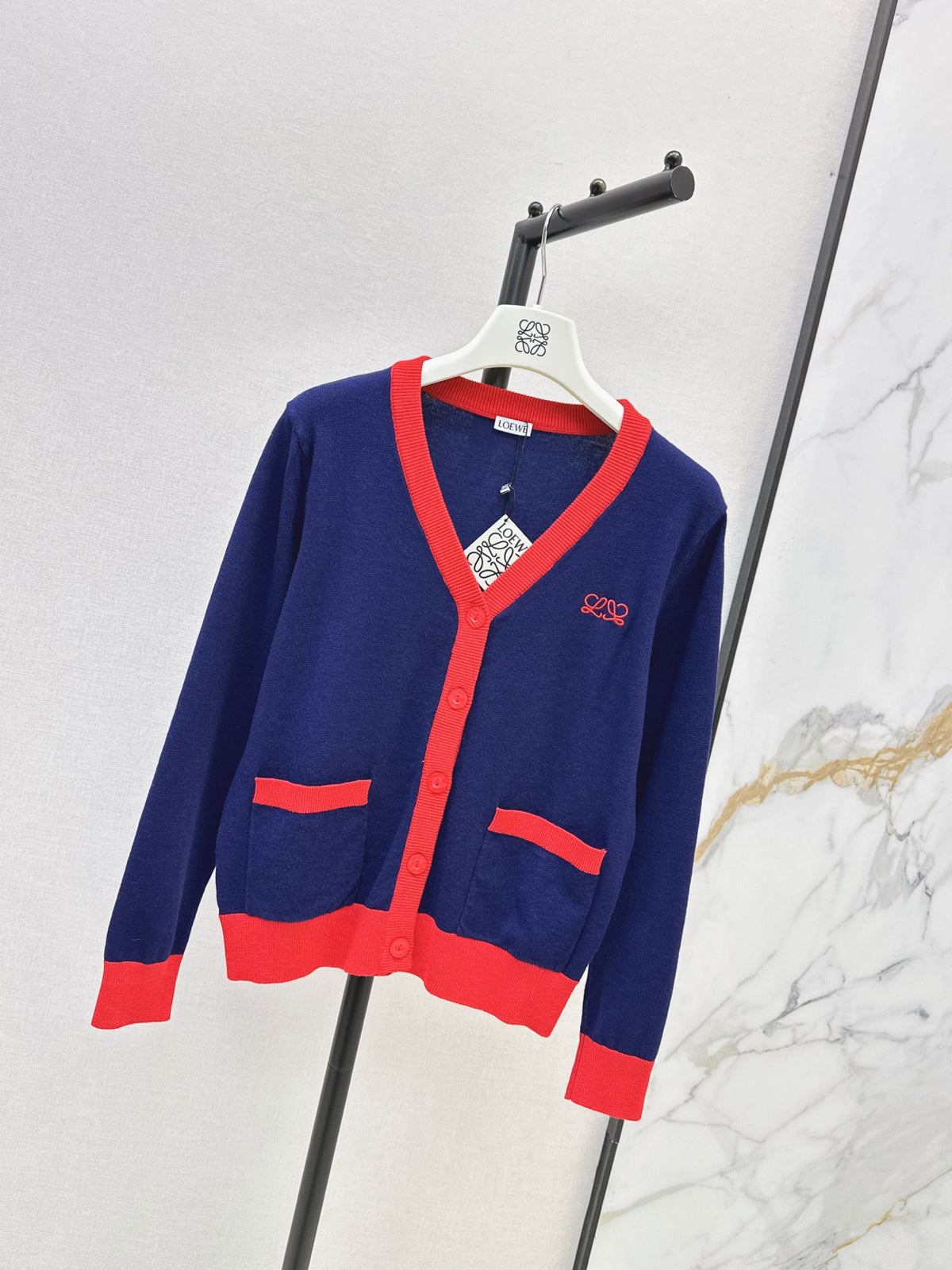 26FW New V-Neck Cardigan 💙❤️