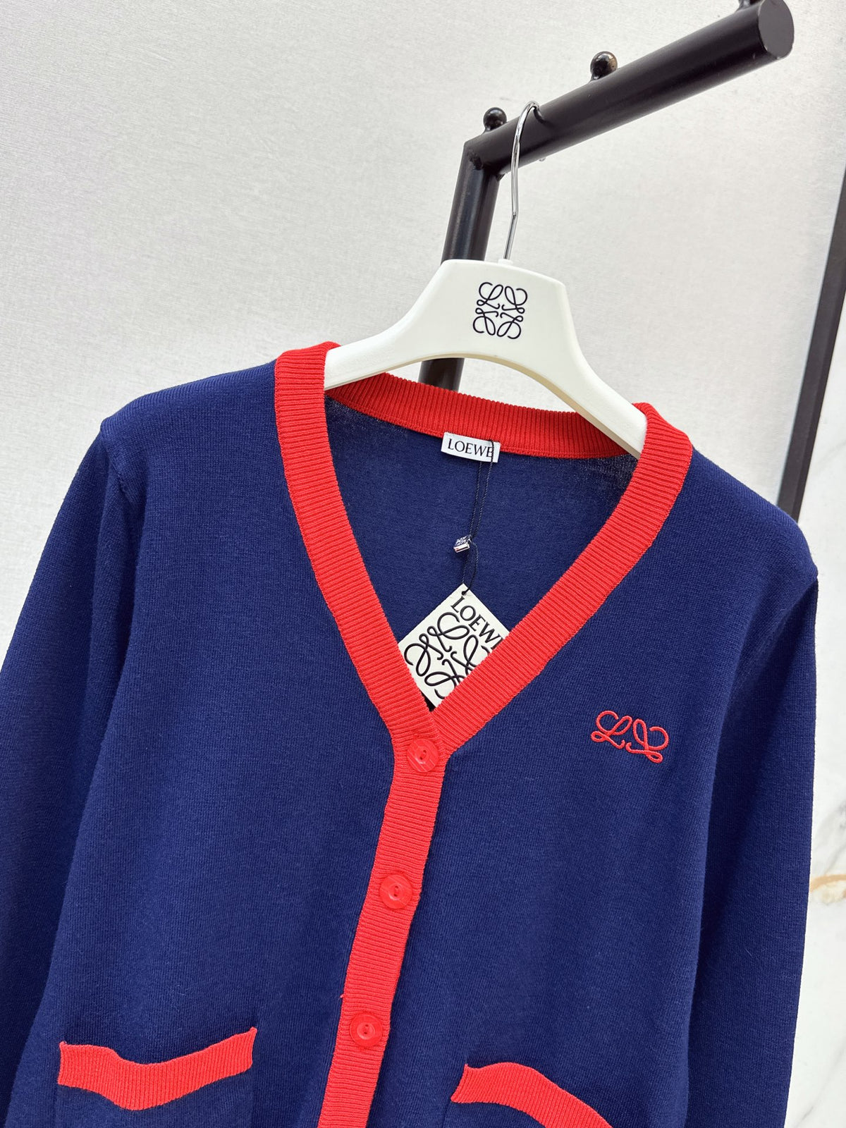 26FW New V-Neck Cardigan 💙❤️