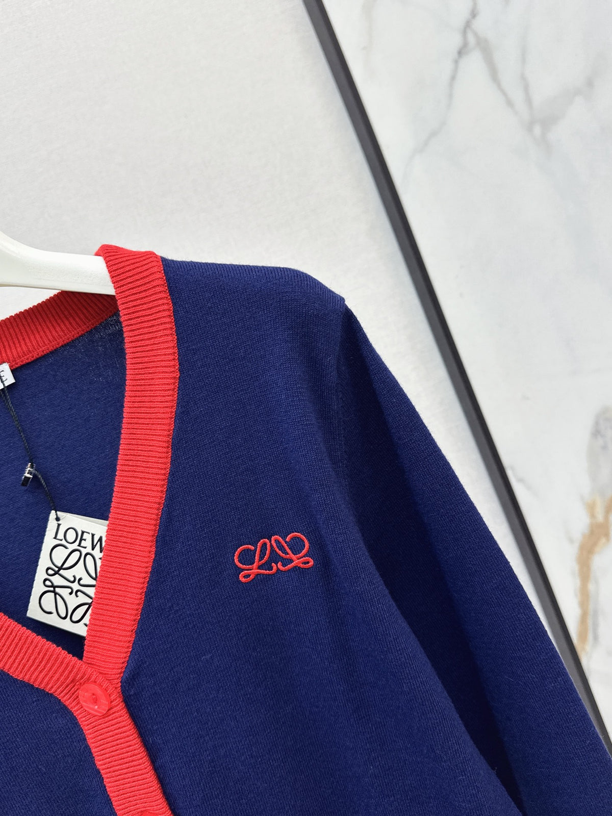 26FW New V-Neck Cardigan 💙❤️