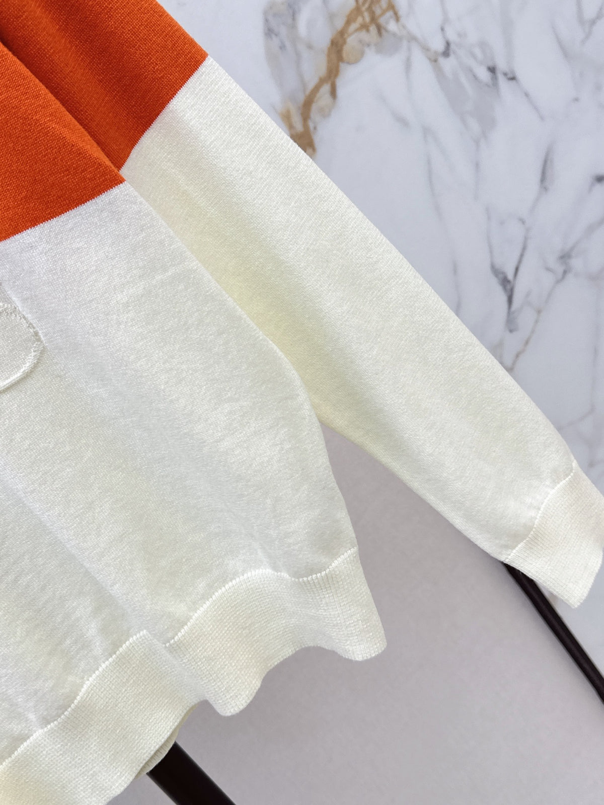 26FW New Classic Crew-Neck Sweater 🧡💙