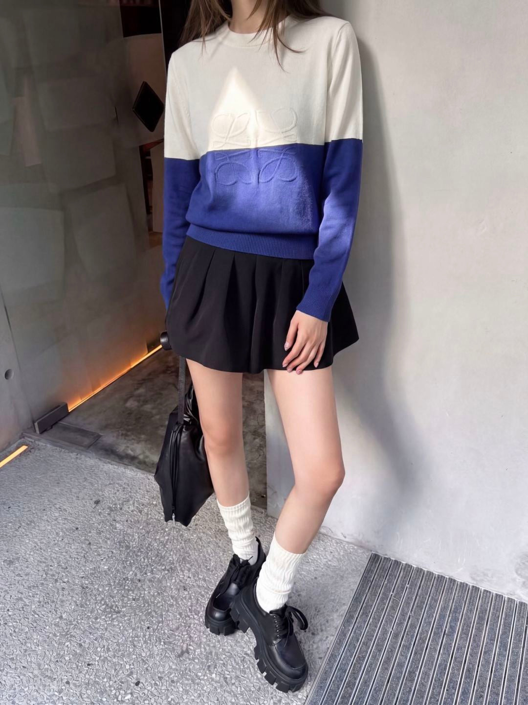 26FW New Classic Crew-Neck Sweater 🧡💙