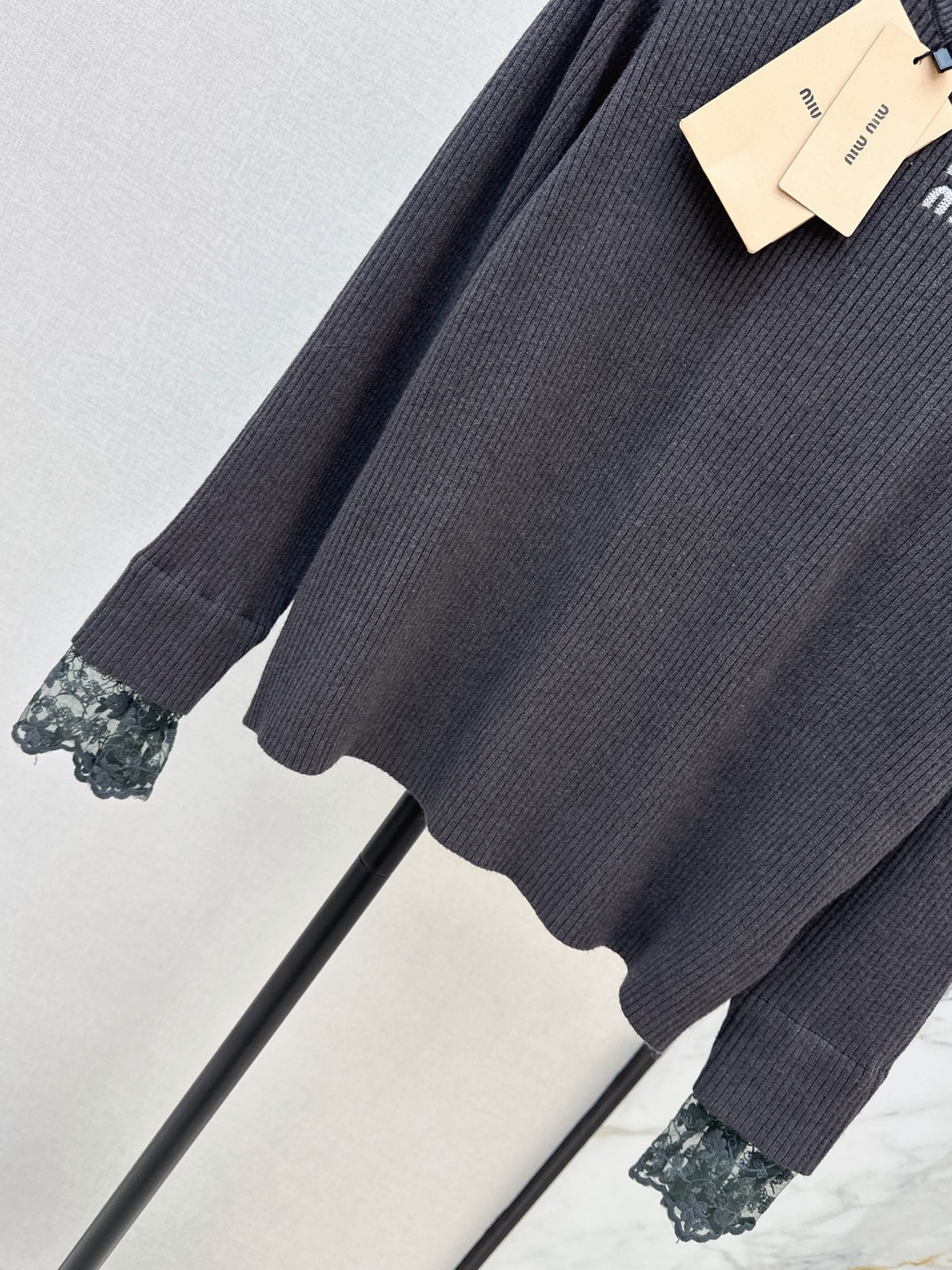 26FW New Lace-Panel Long-Sleeve Sweater 🤍🩶