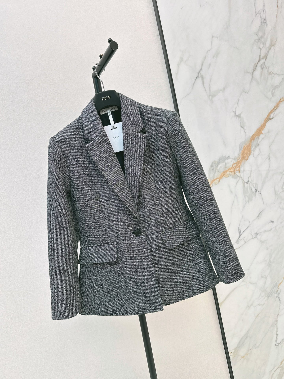 26FW New Wool Blazer with Lapel and Waist-Cinching Detail 🩶