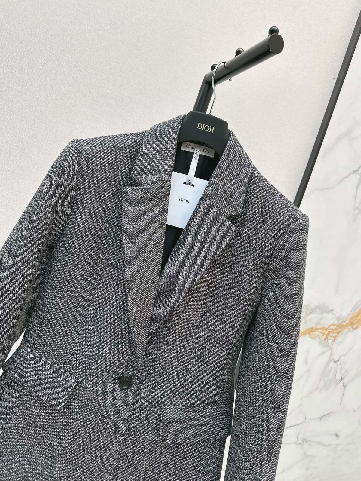 26FW New Wool Blazer with Lapel and Waist-Cinching Detail 🩶