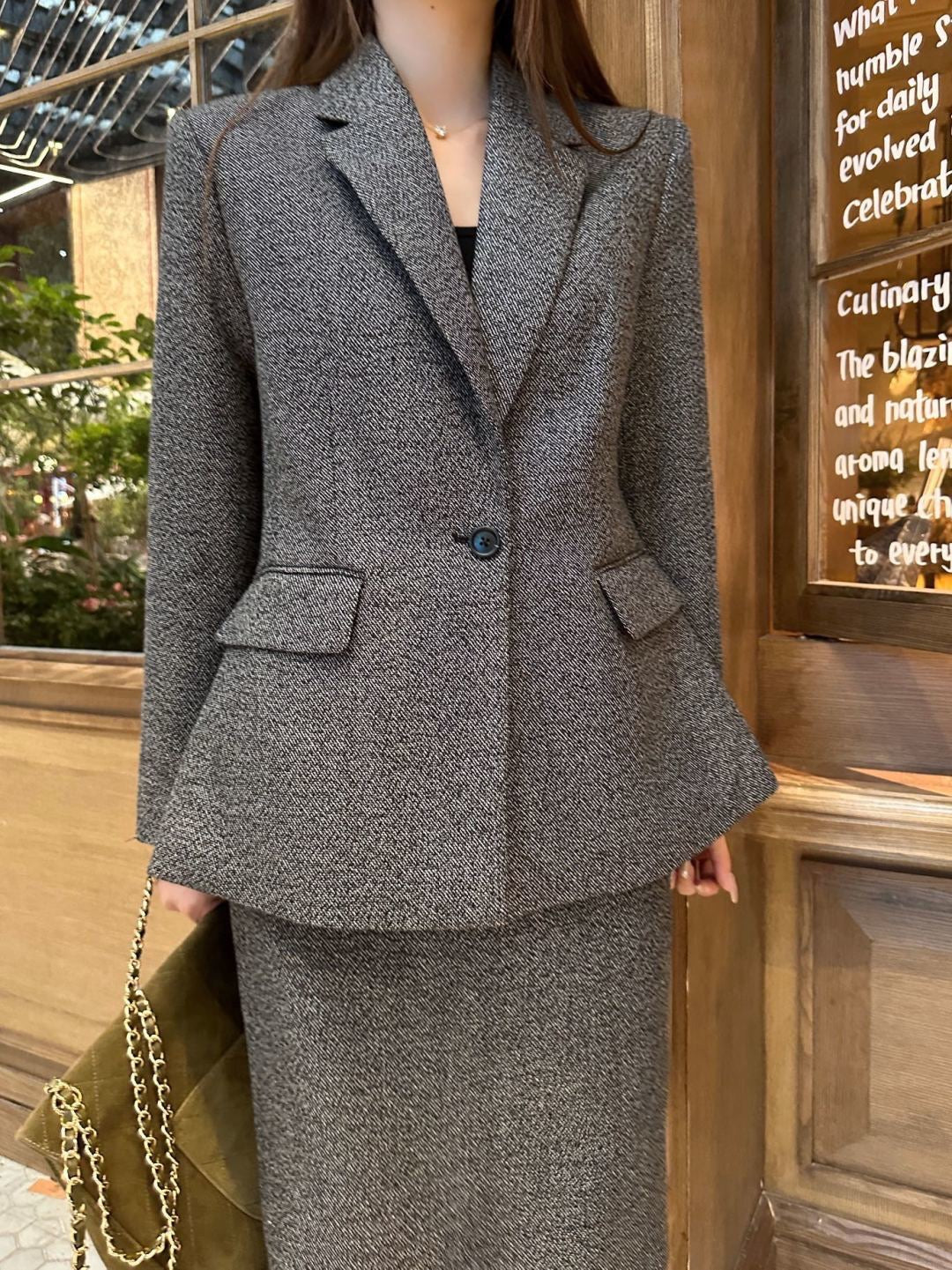 26FW New Wool Blazer with Lapel and Waist-Cinching Detail 🩶