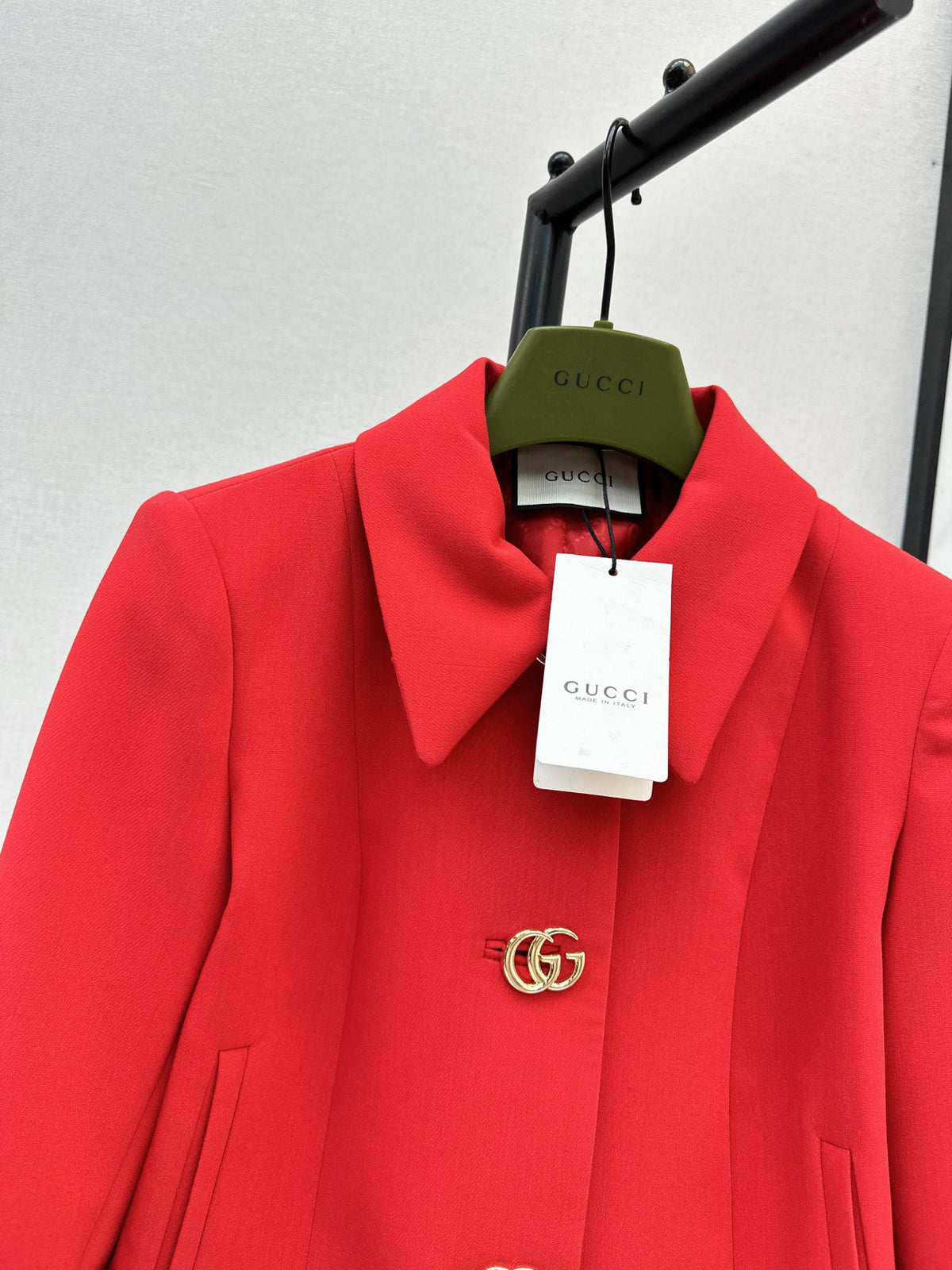 26FW New Cropped Jacket with Logo Hardware & Lapel Collar 🤍❤️