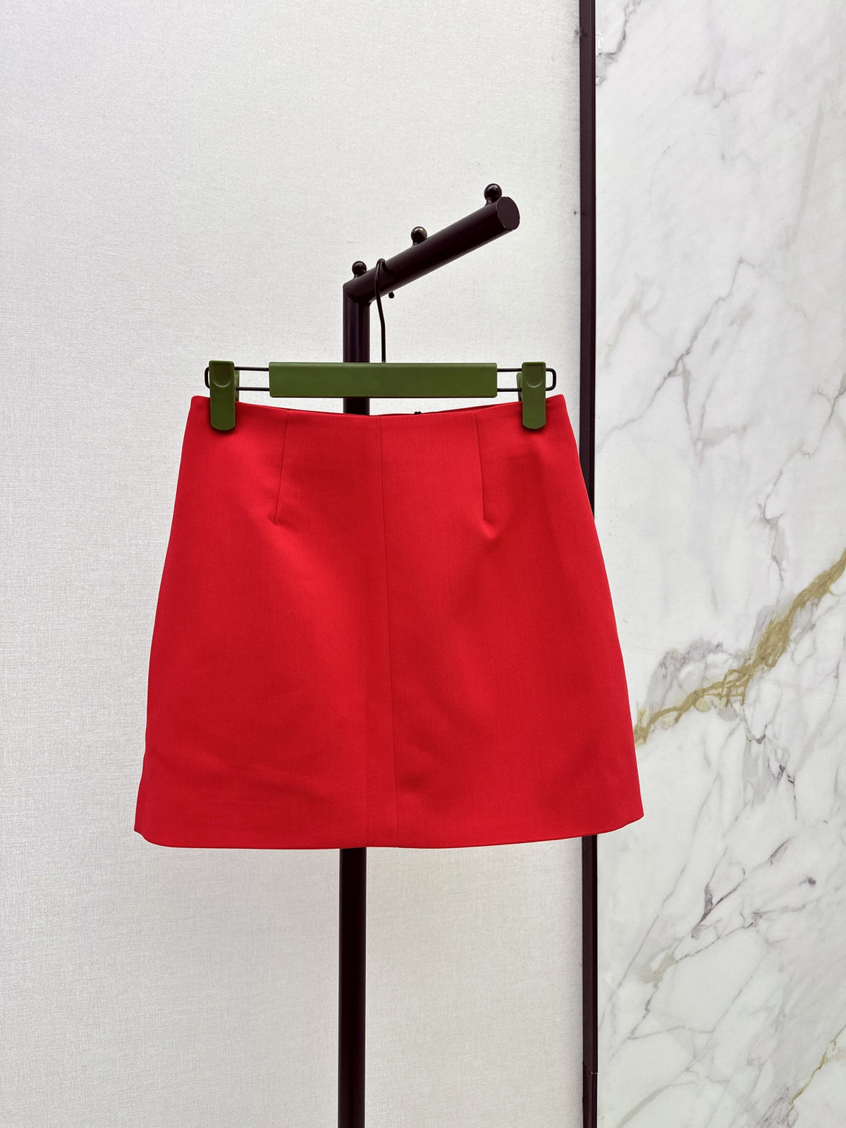 26FW New A-line Skirt with GG Hardware Detail 🤍❤️