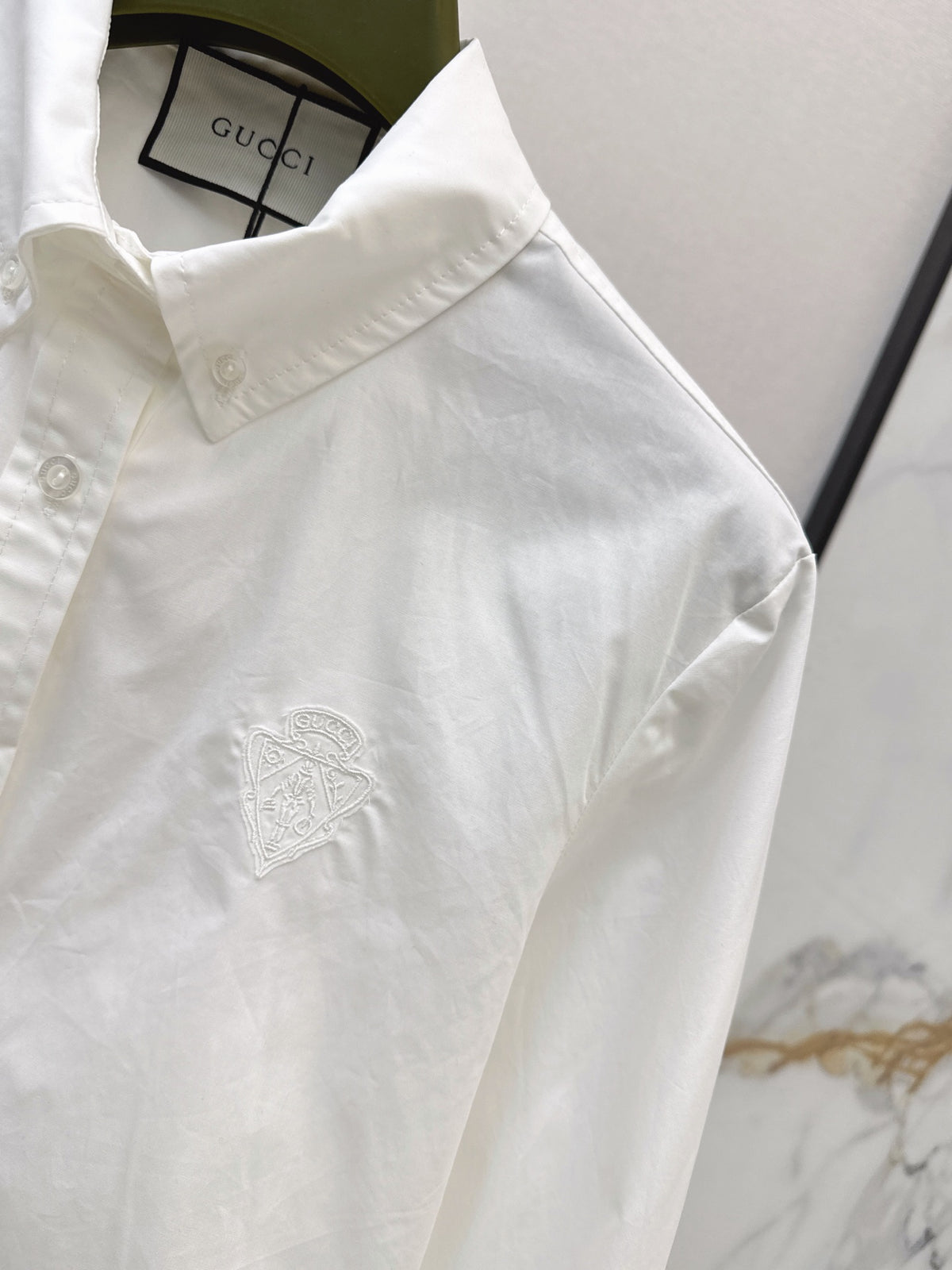 26FW New Logo-Embroidered Cropped Shirt 🤍