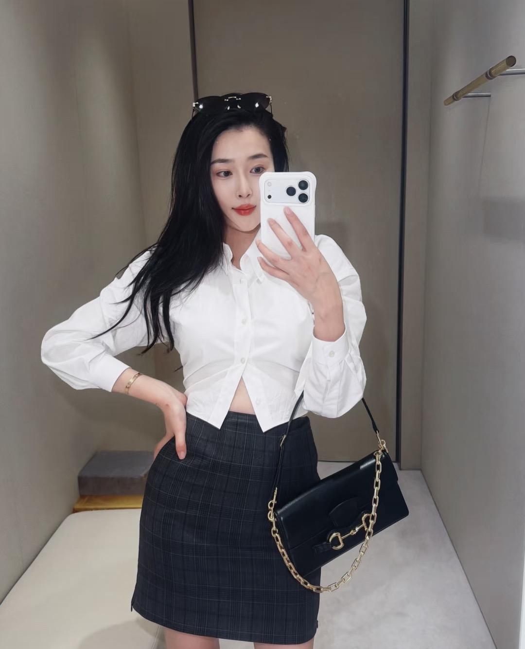 26FW New Logo-Embroidered Cropped Shirt 🤍