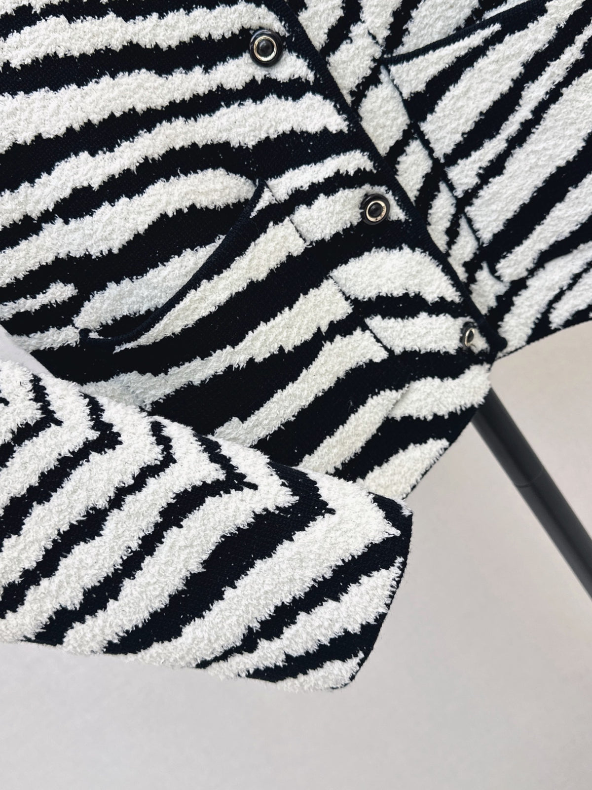 26FW New Zebra-Print Crew-Neck Cardigan 🖤