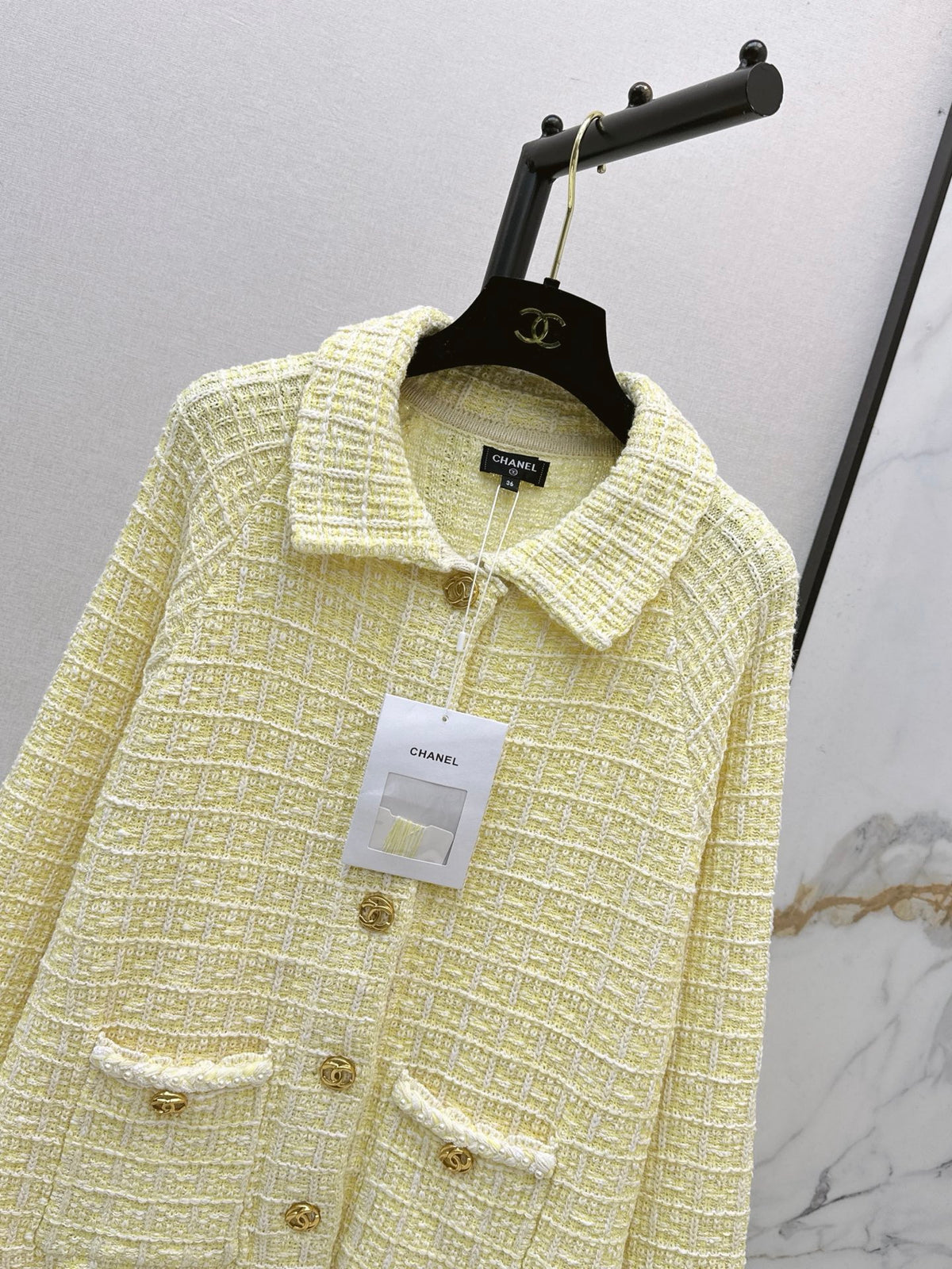 26FW New Goose-Yellow Collared Knit Cardigan 💛