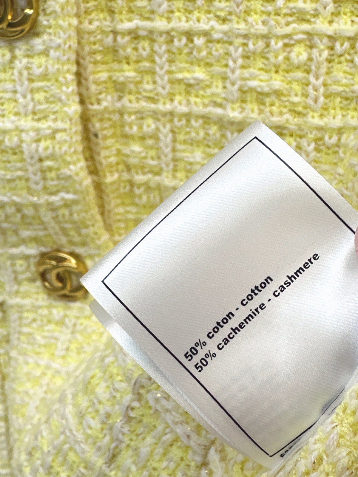 26FW New Goose-Yellow Collared Knit Cardigan 💛